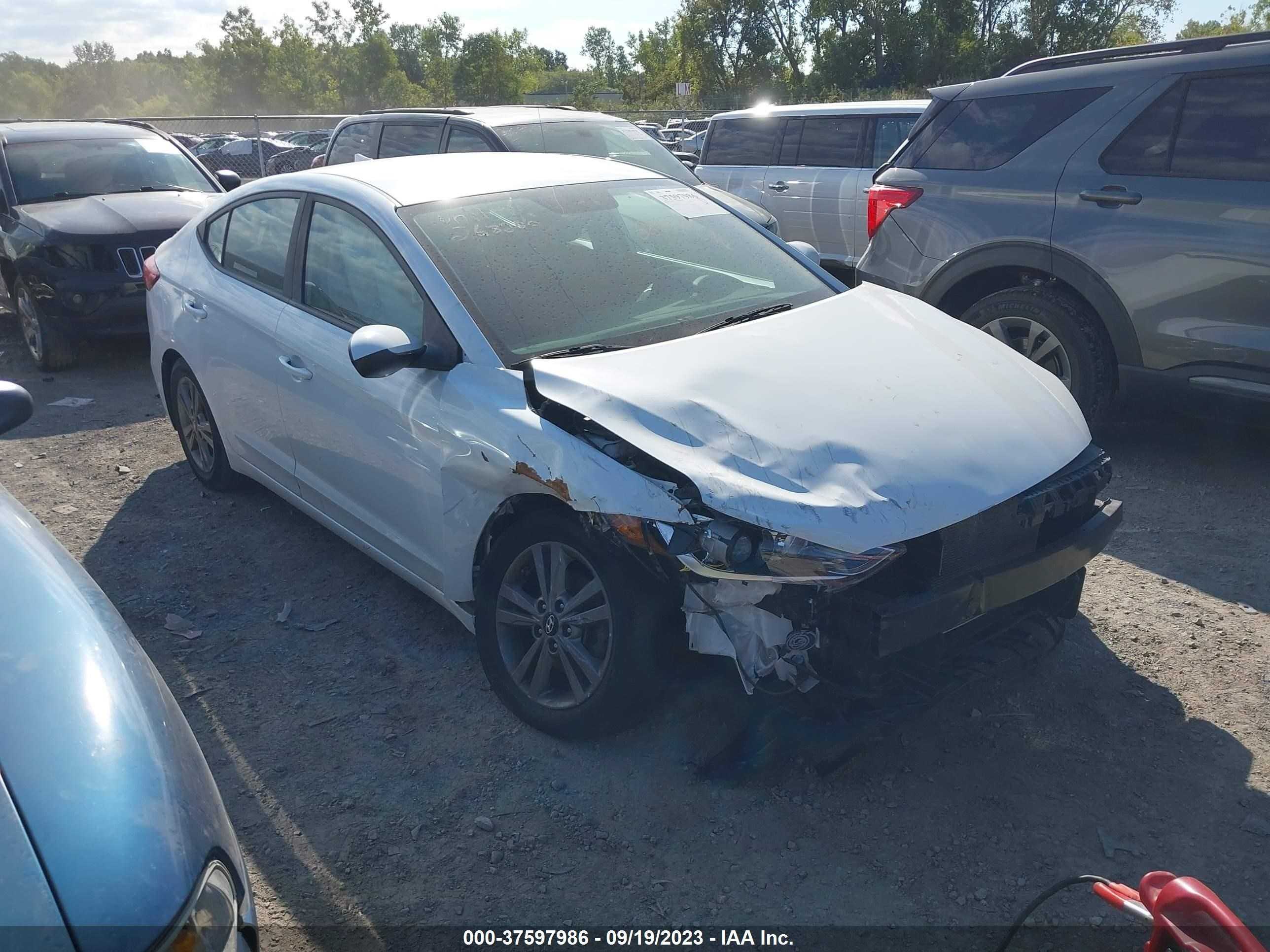 HYUNDAI ELANTRA 2018 5npd84lf8jh337327