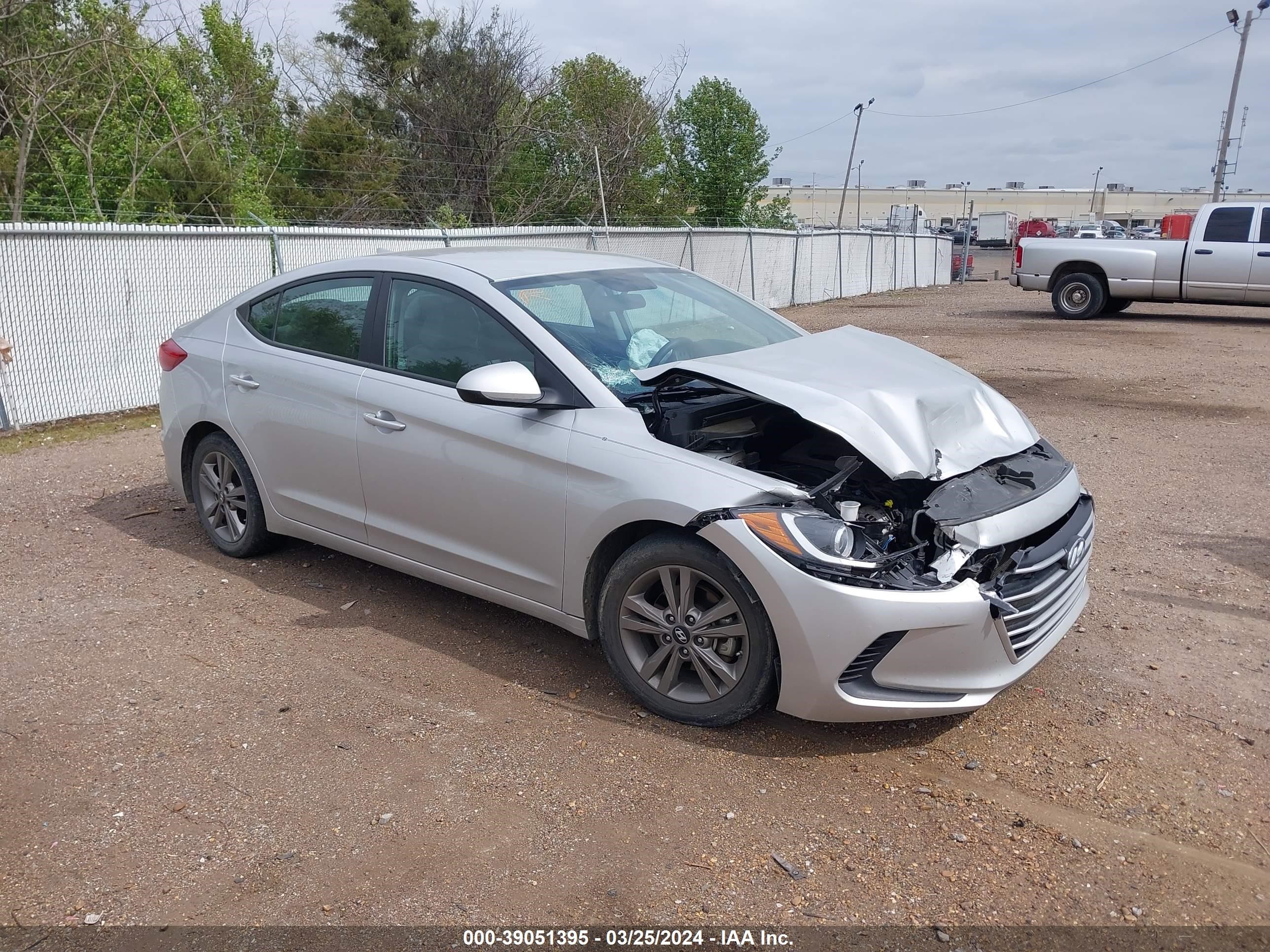 HYUNDAI ELANTRA 2017 5npd84lf9hh188565