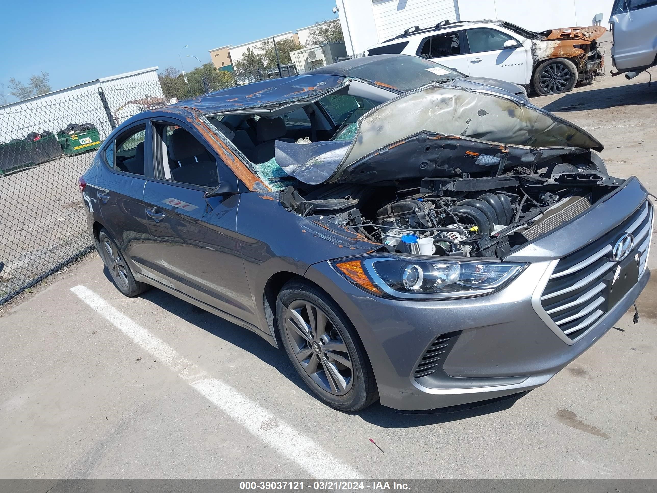 HYUNDAI ELANTRA 2018 5npd84lf9jh246115