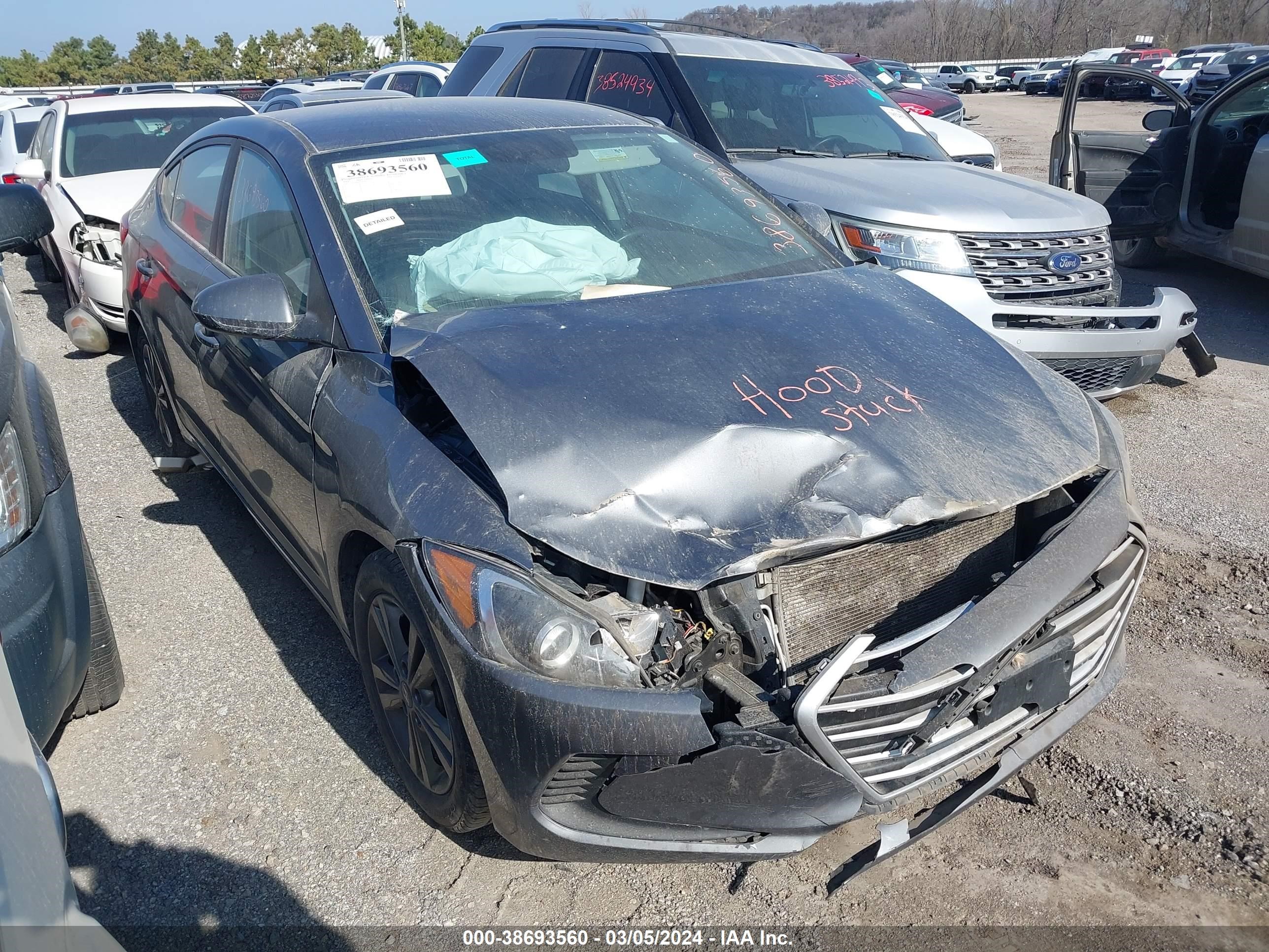 HYUNDAI ELANTRA 2018 5npd84lf9jh307267