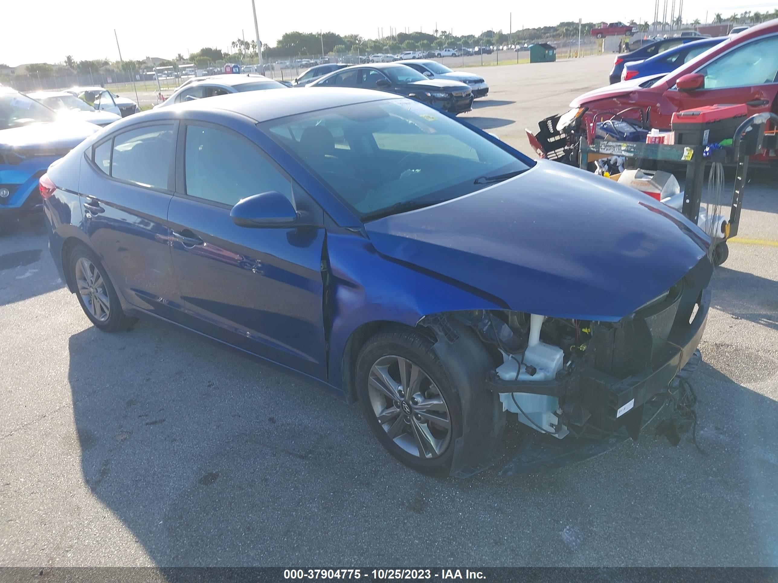 HYUNDAI ELANTRA 2018 5npd84lf9jh308659