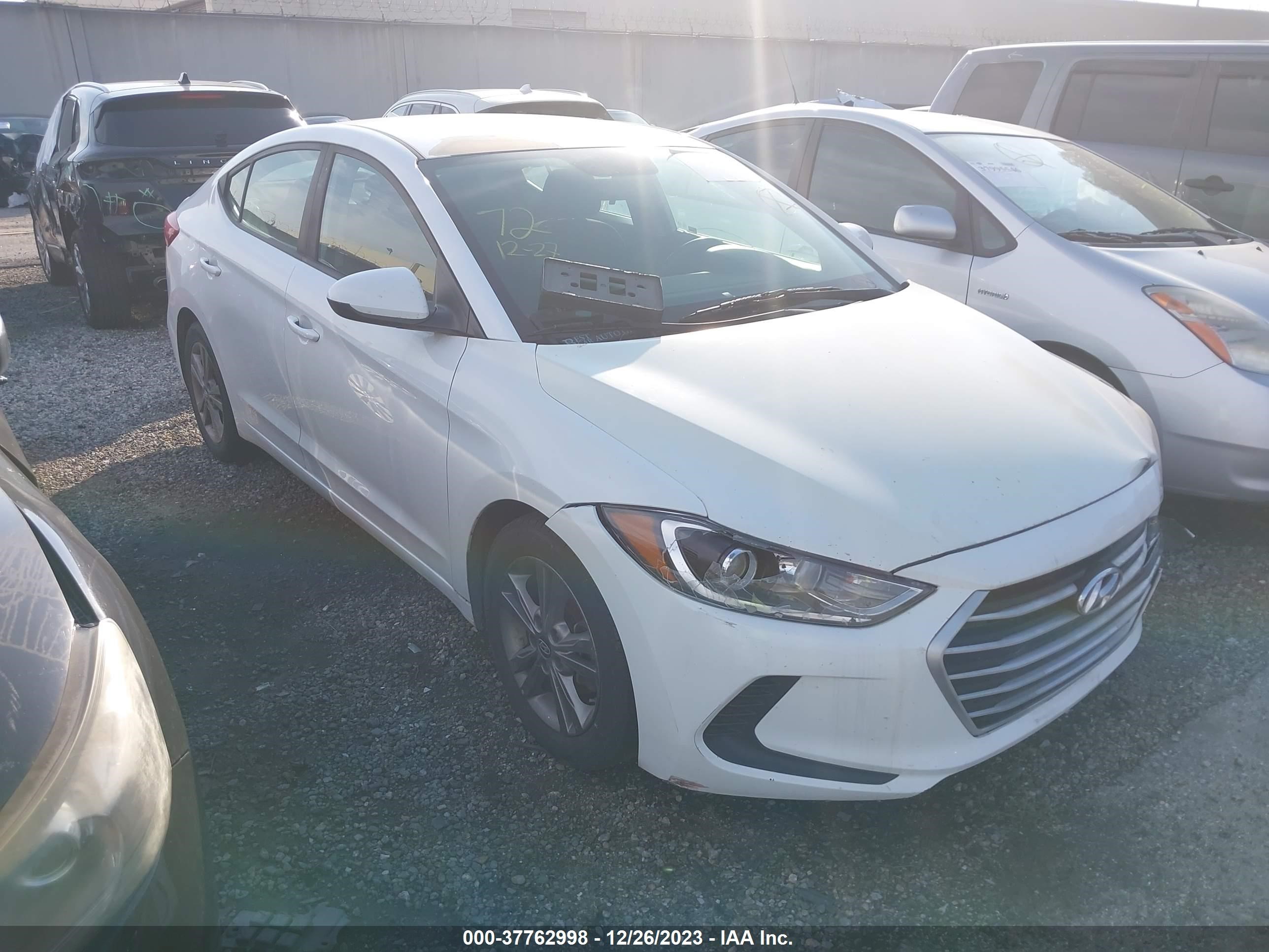 HYUNDAI ELANTRA 2018 5npd84lf9jh322223