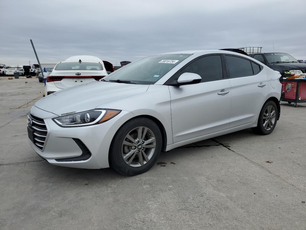 HYUNDAI ELANTRA 2018 5npd84lfxjh259469