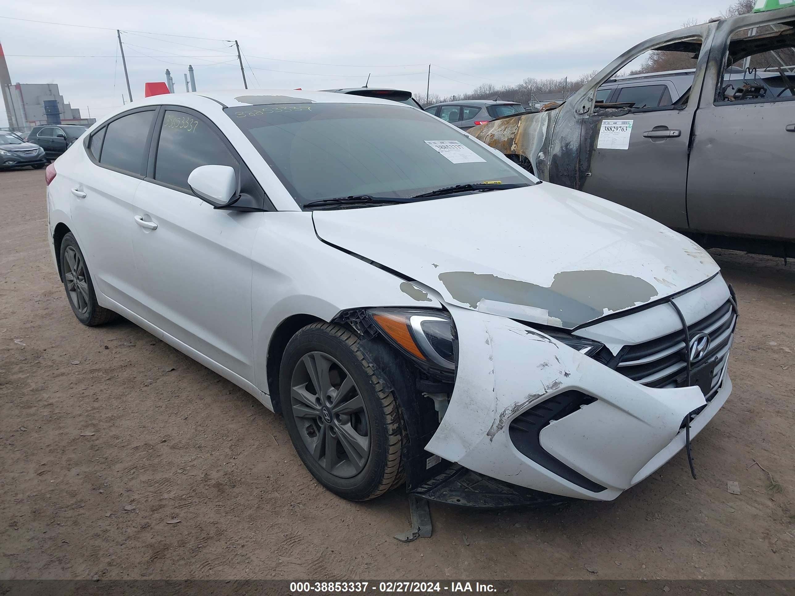 HYUNDAI ELANTRA 2018 5npd84lfxjh302479