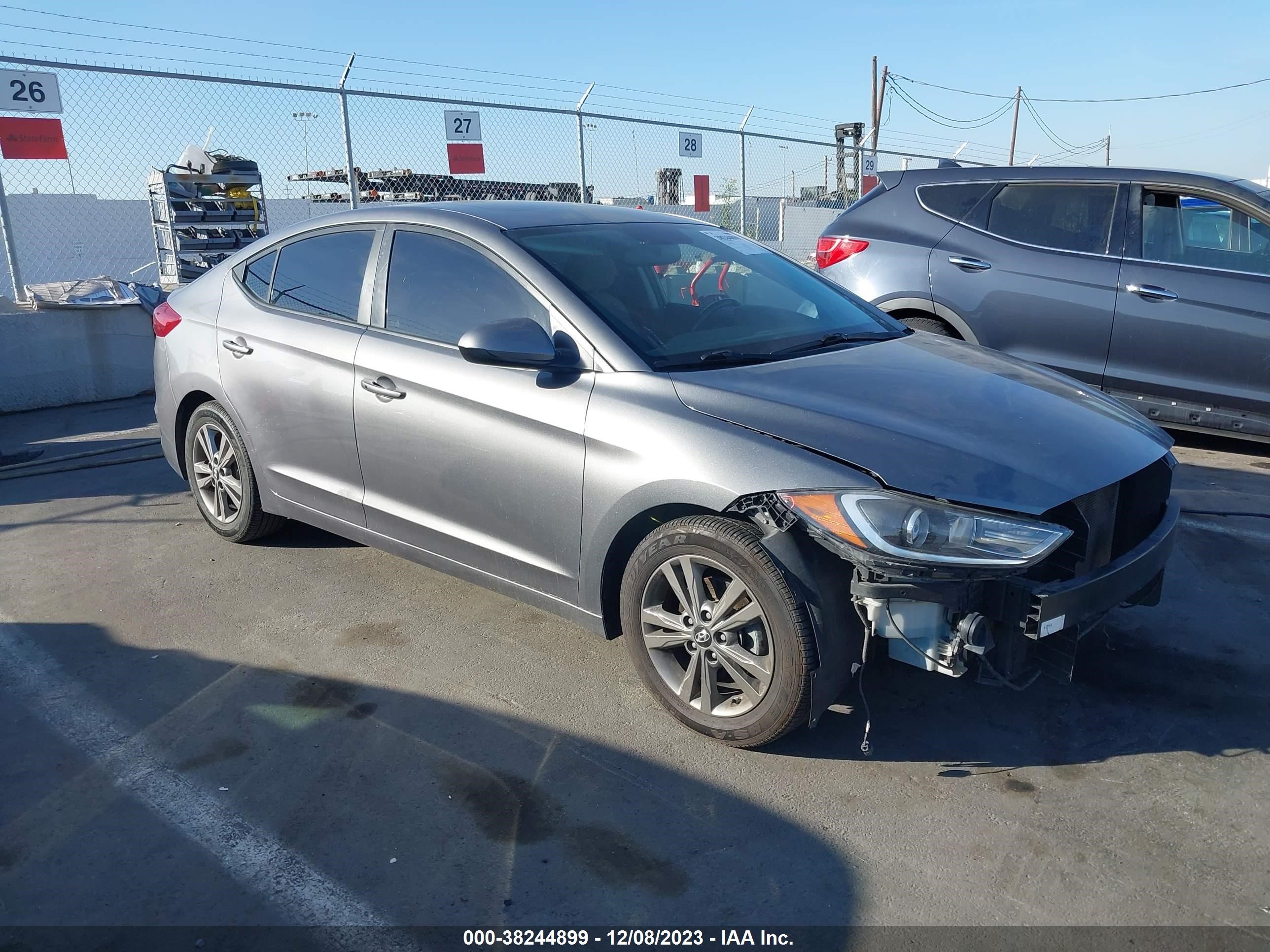 HYUNDAI ELANTRA 2018 5npd84lfxjh382365