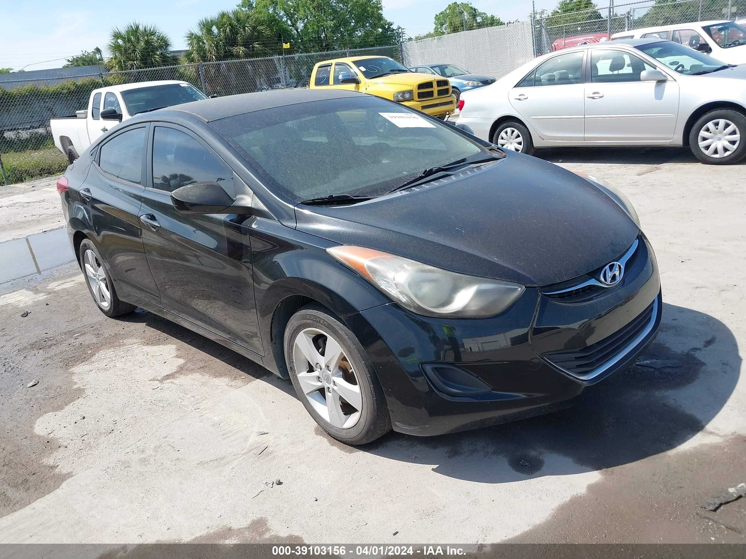 HYUNDAI ELANTRA 2011 5npdh4ae0bh048048