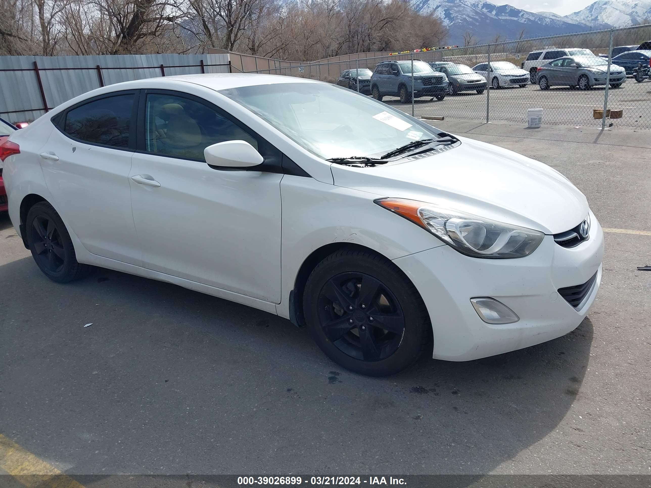 HYUNDAI ELANTRA 2012 5npdh4ae0ch106760