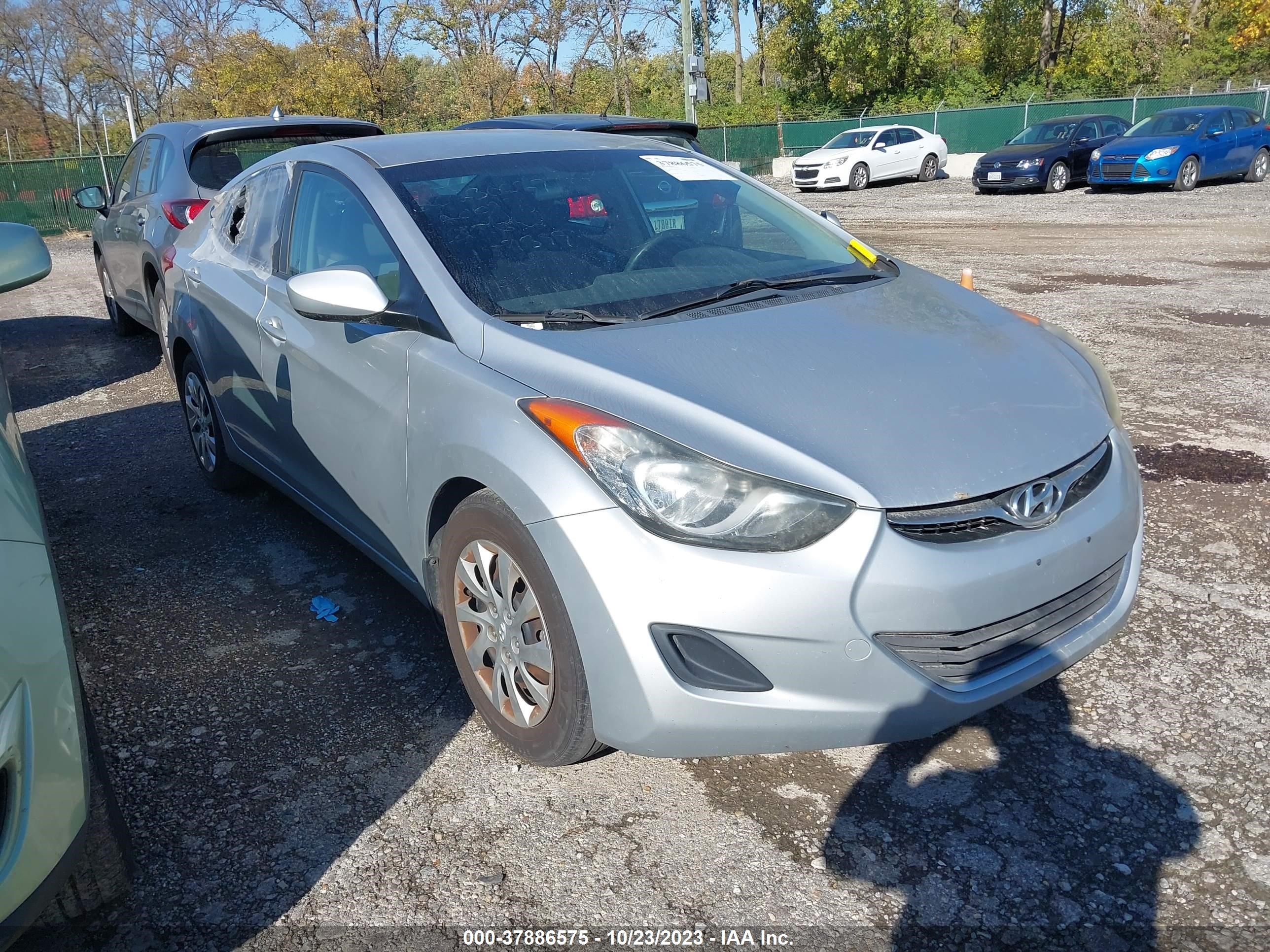 HYUNDAI ELANTRA 2013 5npdh4ae0dh157399