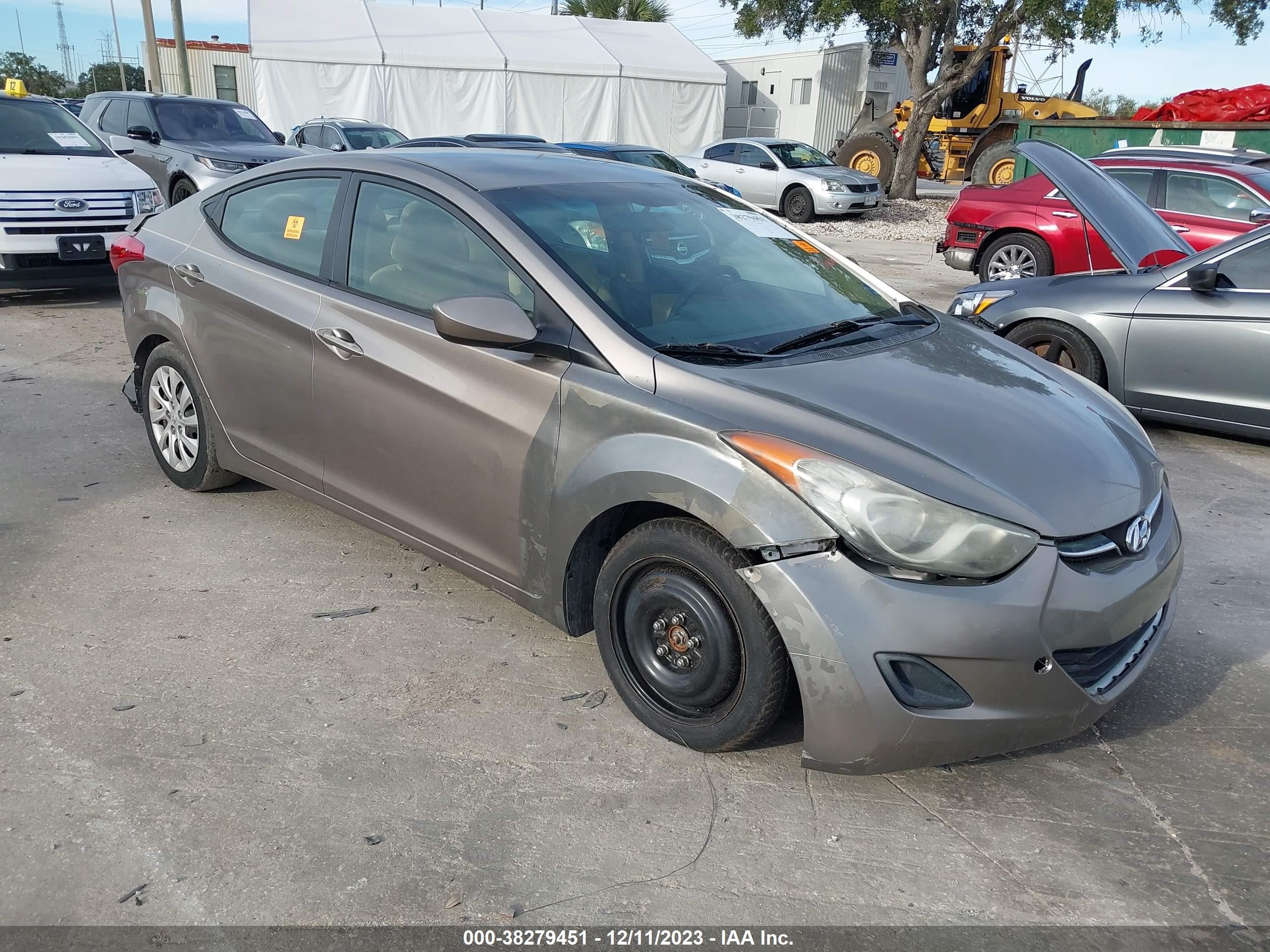 HYUNDAI ELANTRA 2013 5npdh4ae0dh176406