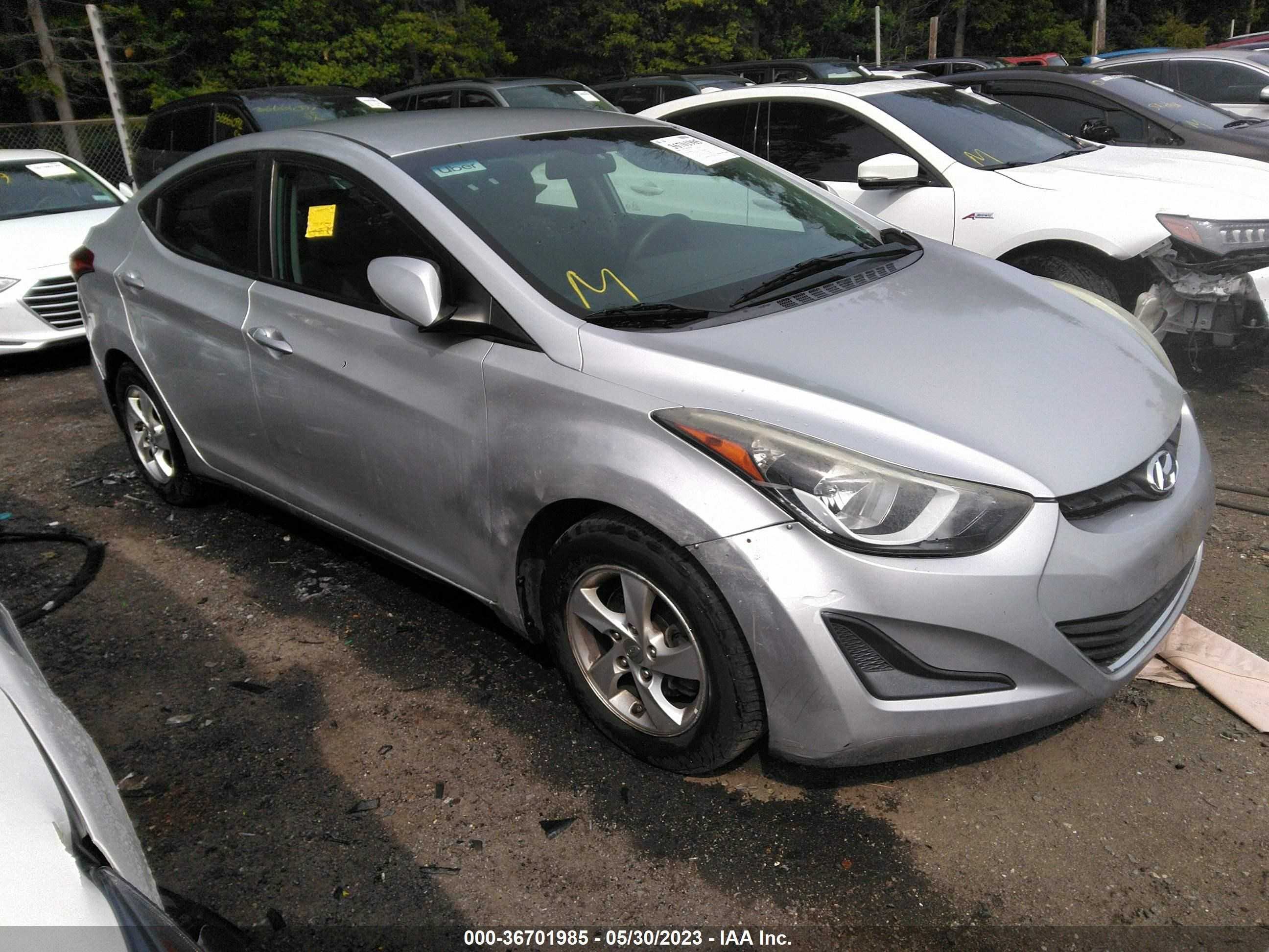 HYUNDAI ELANTRA 2015 5npdh4ae0fh560043