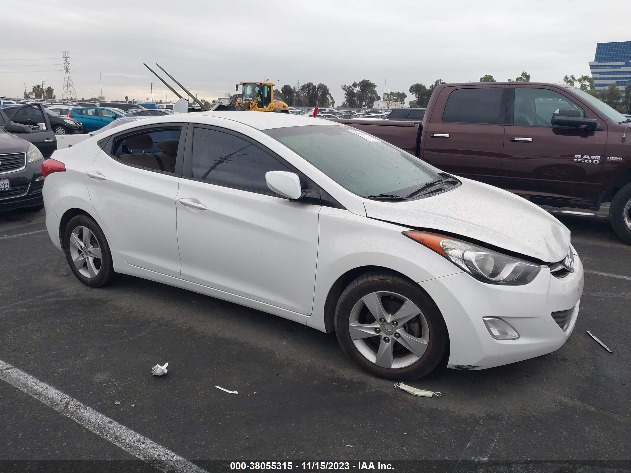 HYUNDAI ELANTRA 2013 5npdh4ae1dh248150