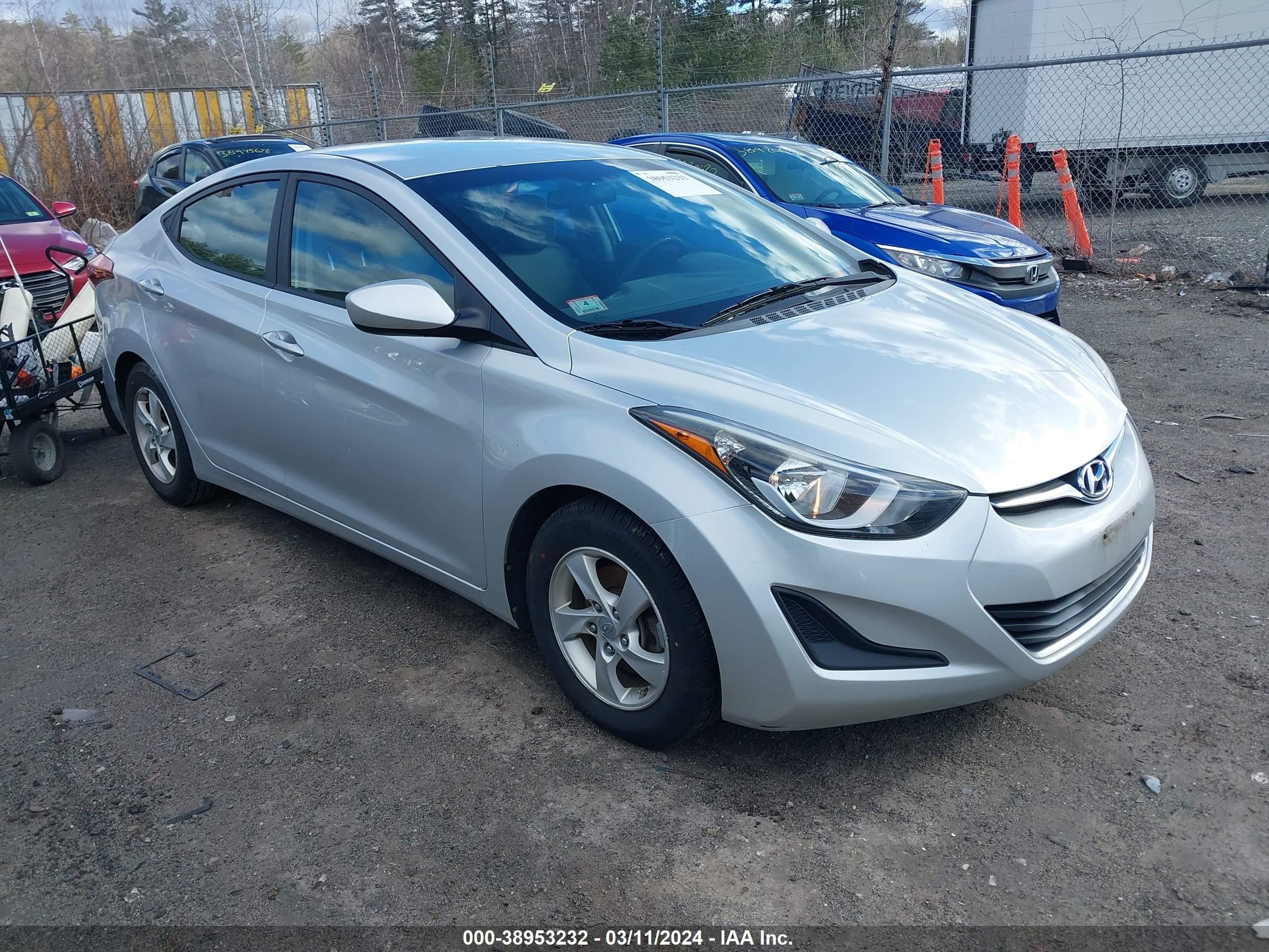 HYUNDAI ELANTRA 2015 5npdh4ae1fh628964