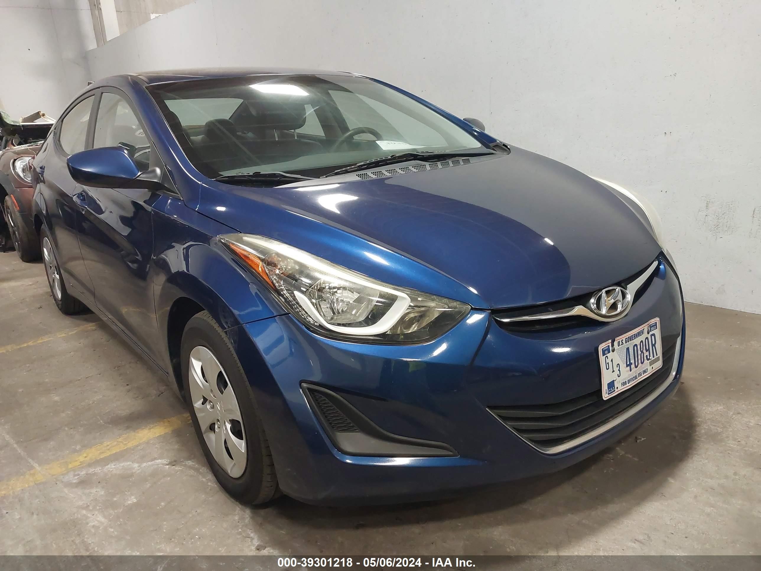 HYUNDAI ELANTRA 2016 5npdh4ae1gh695825