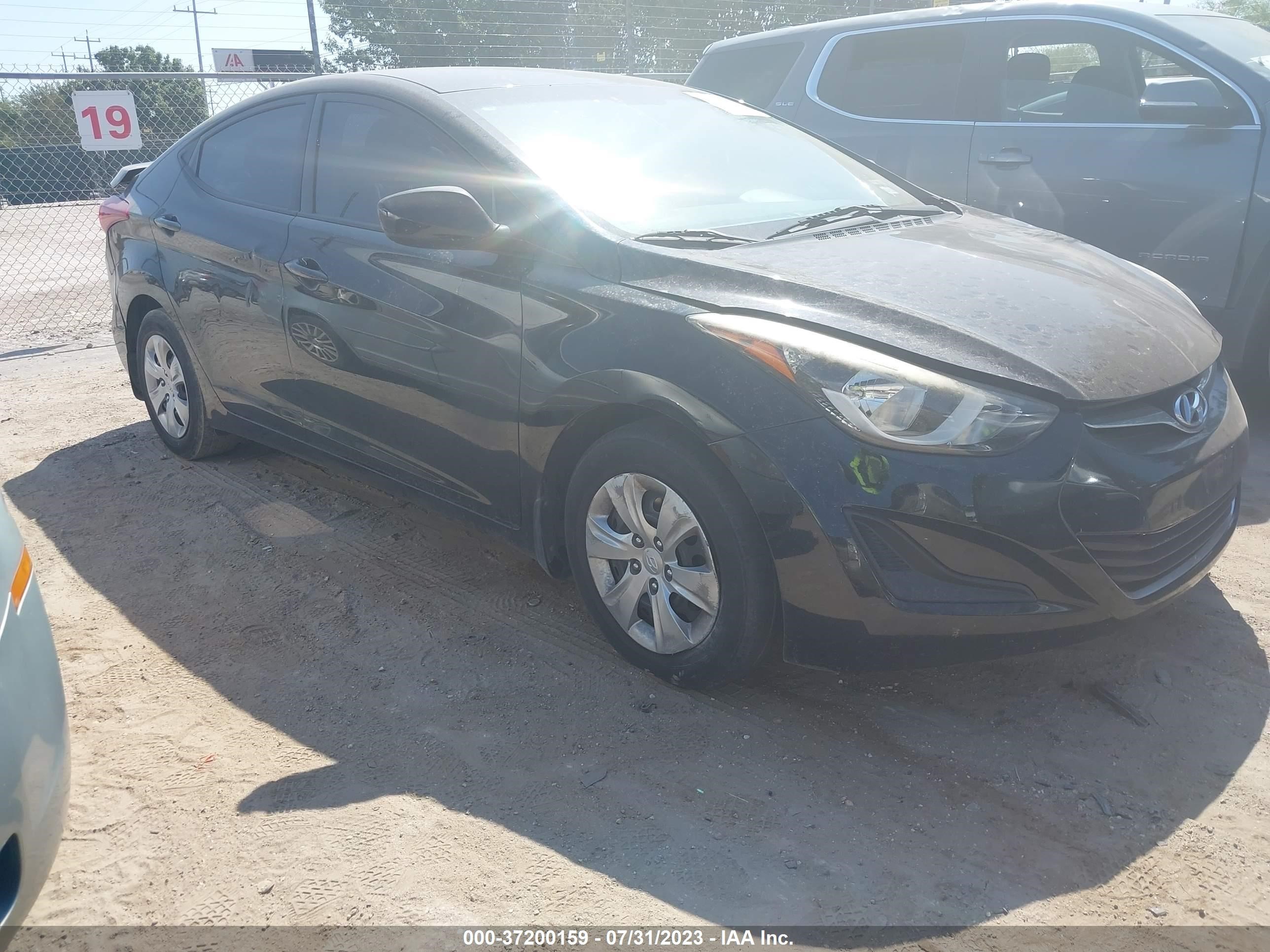 HYUNDAI ELANTRA 2016 5npdh4ae1gh776260