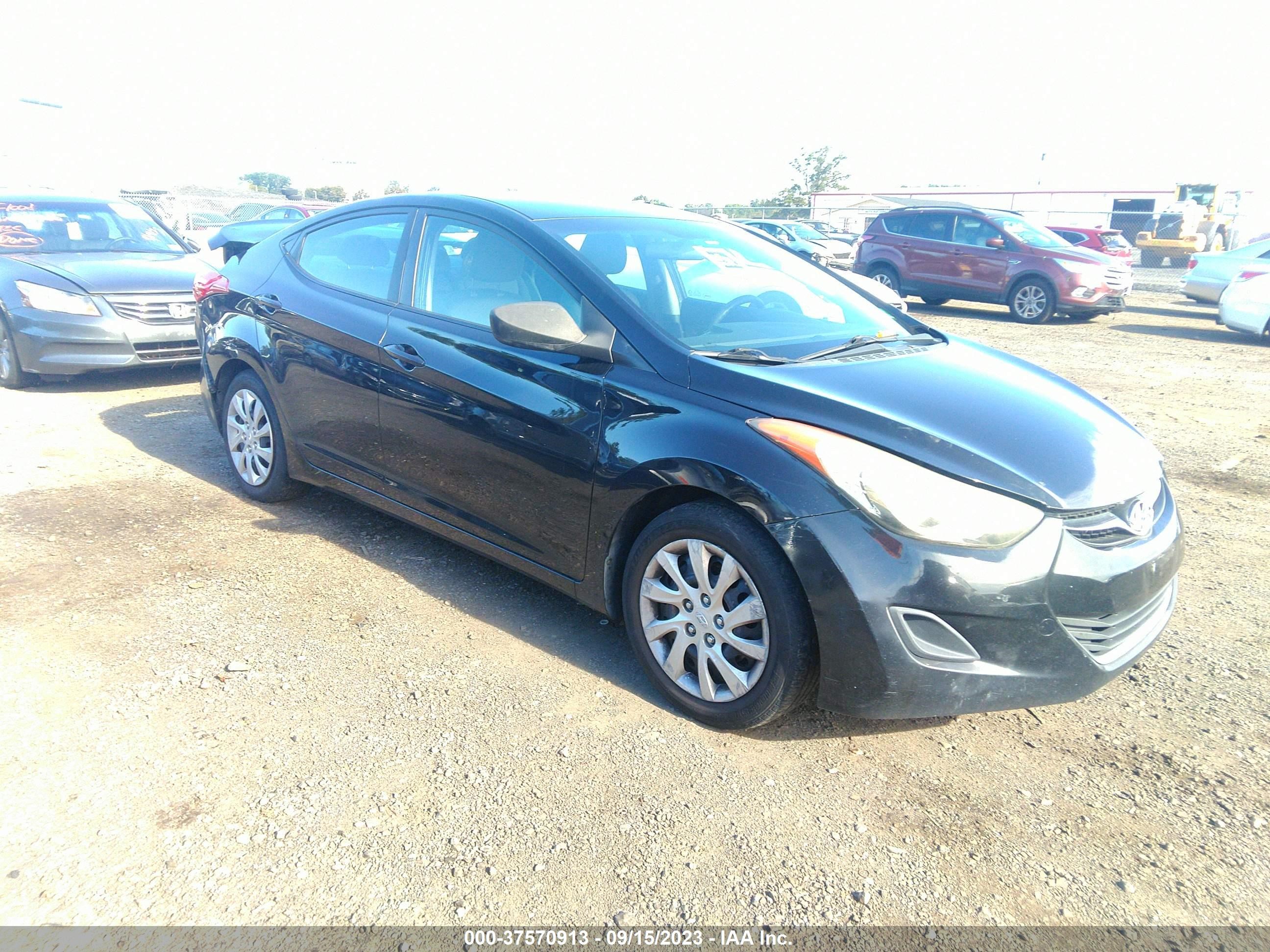 HYUNDAI ELANTRA 2011 5npdh4ae2bh018680