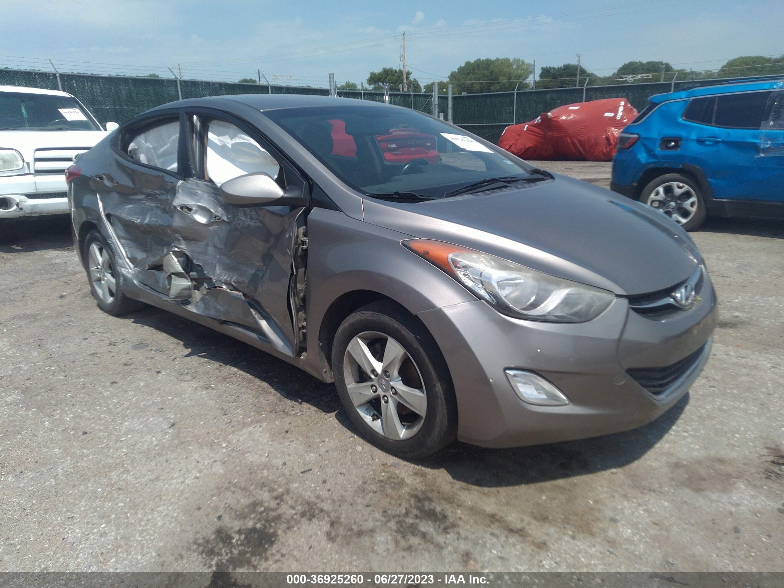 HYUNDAI ELANTRA 2012 5npdh4ae2ch100670