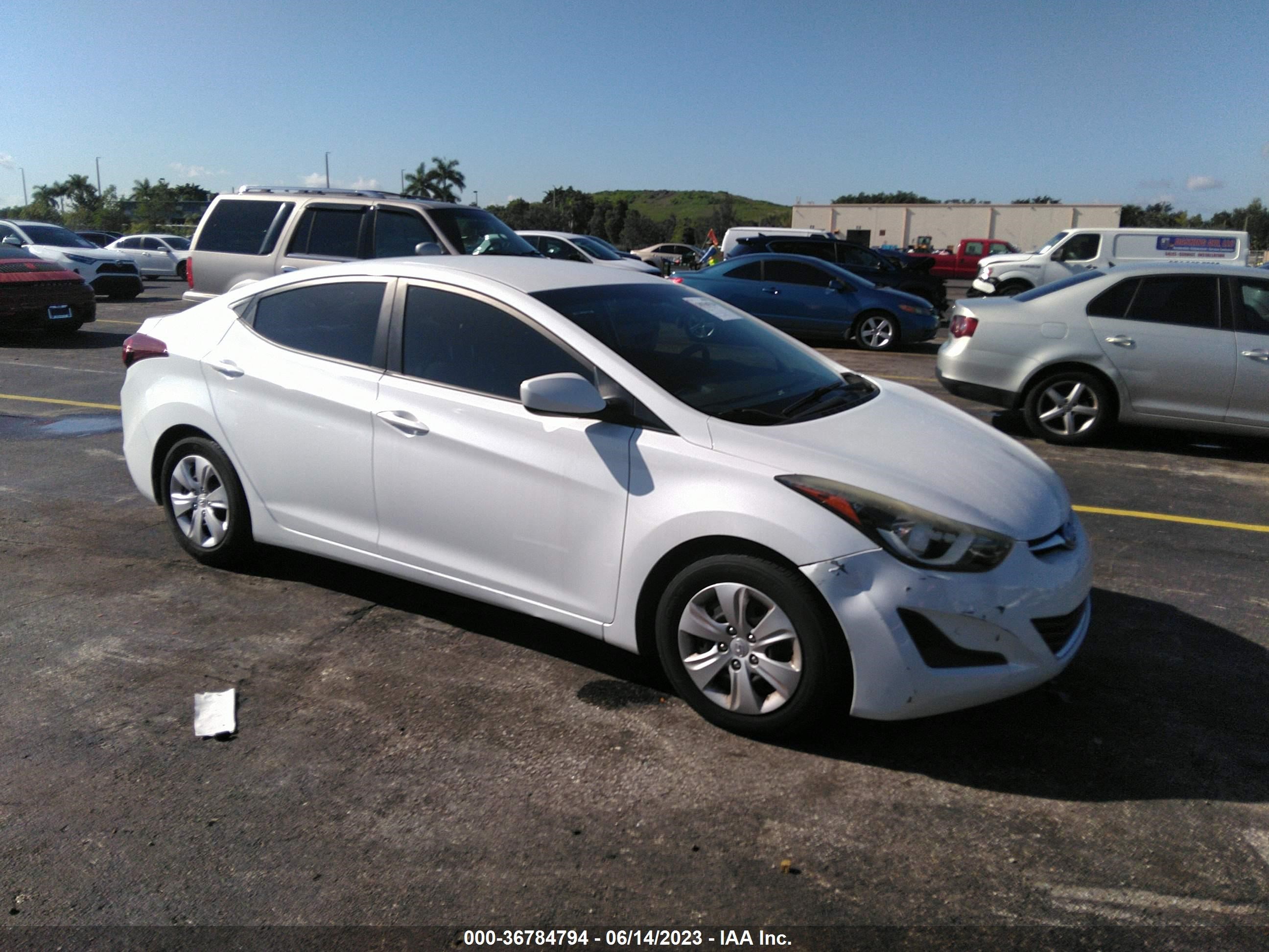 HYUNDAI ELANTRA 2016 5npdh4ae2gh668312