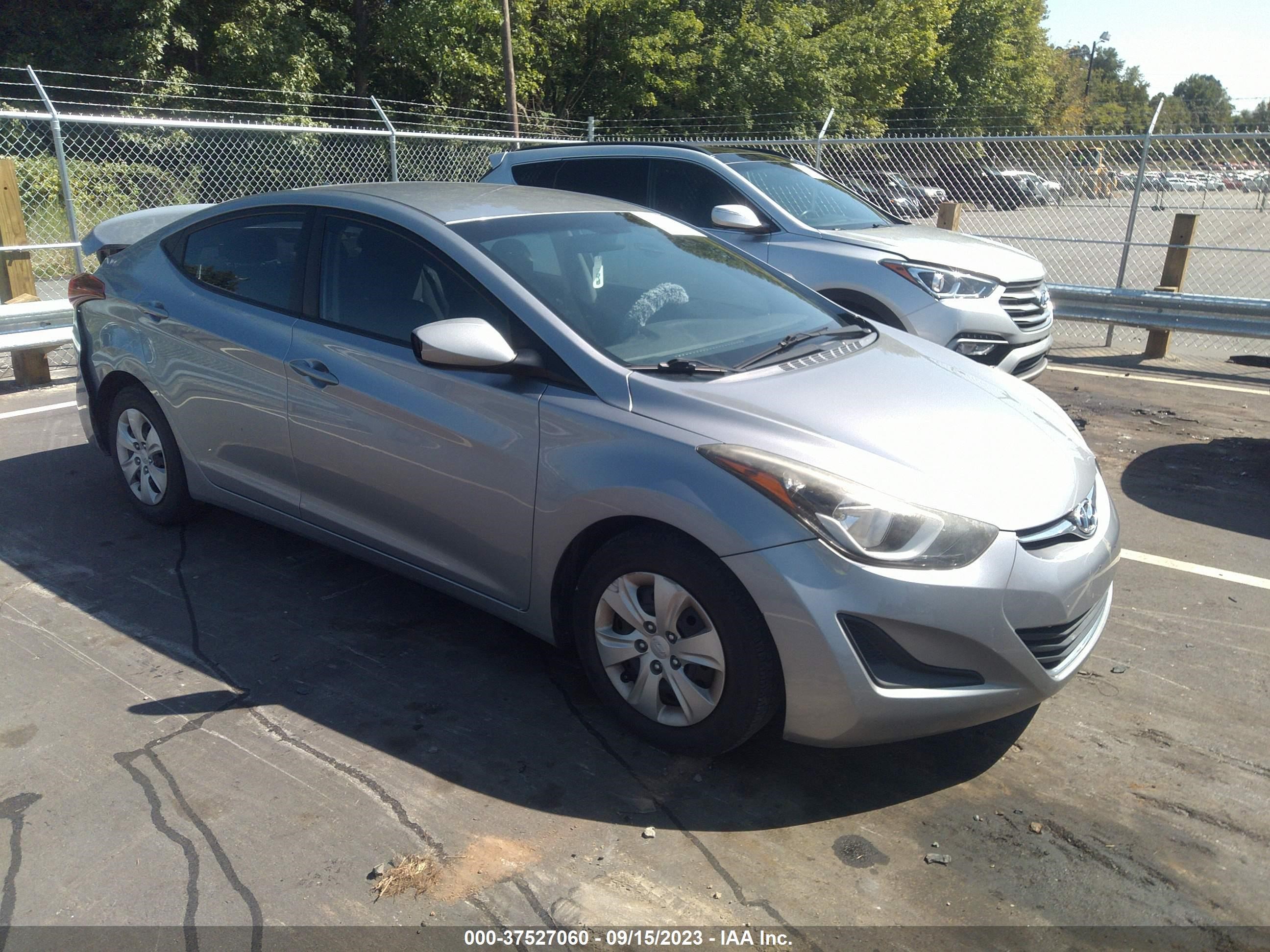 HYUNDAI ELANTRA 2016 5npdh4ae2gh710686