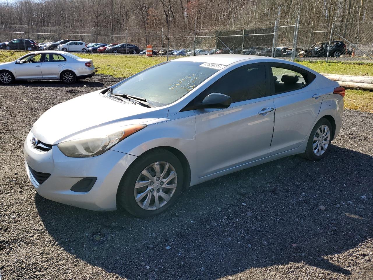 HYUNDAI ELANTRA 2011 5npdh4ae3bh038324