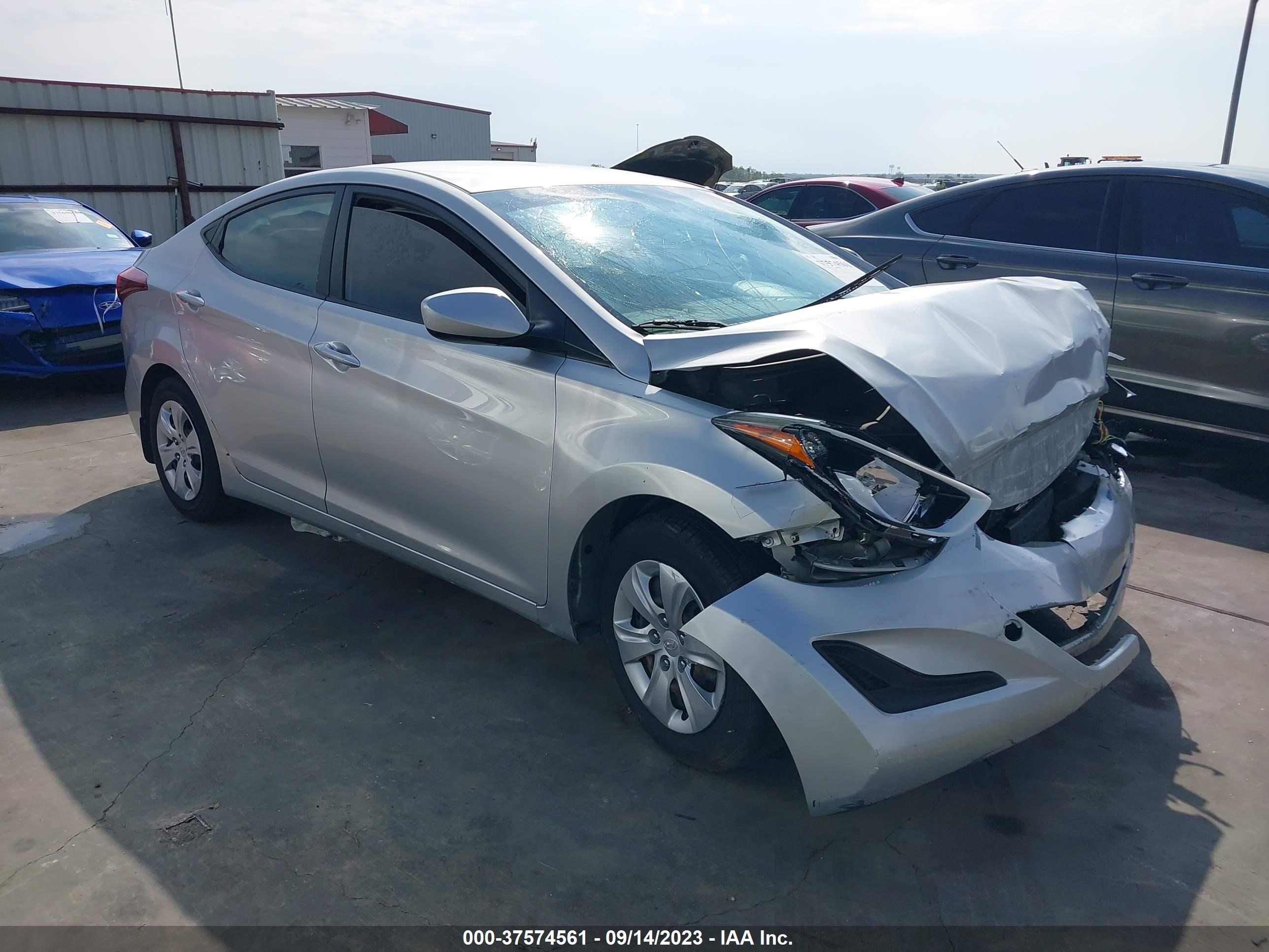 HYUNDAI ELANTRA 2016 5npdh4ae3gh670392