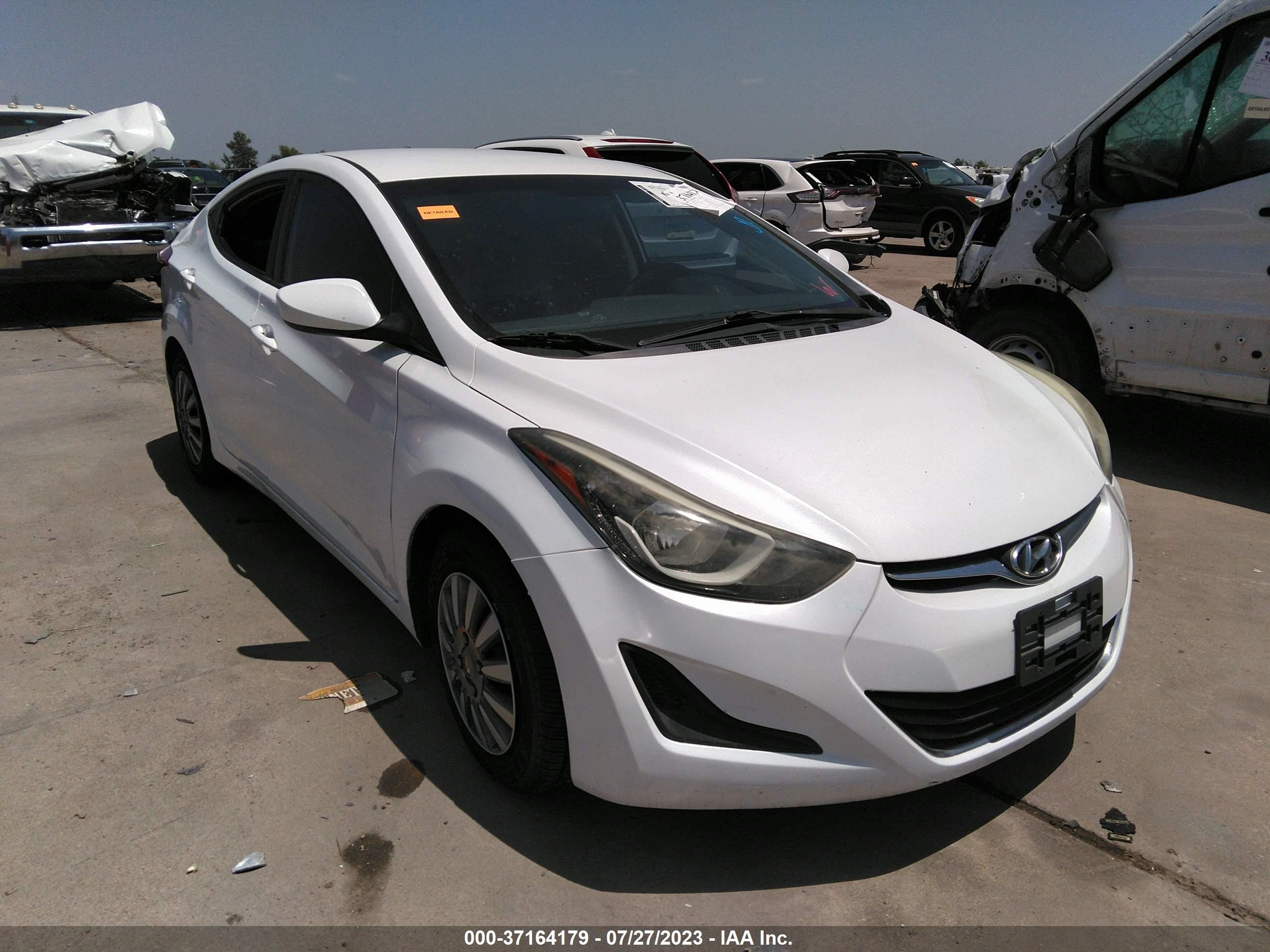 HYUNDAI ELANTRA 2016 5npdh4ae3gh755202