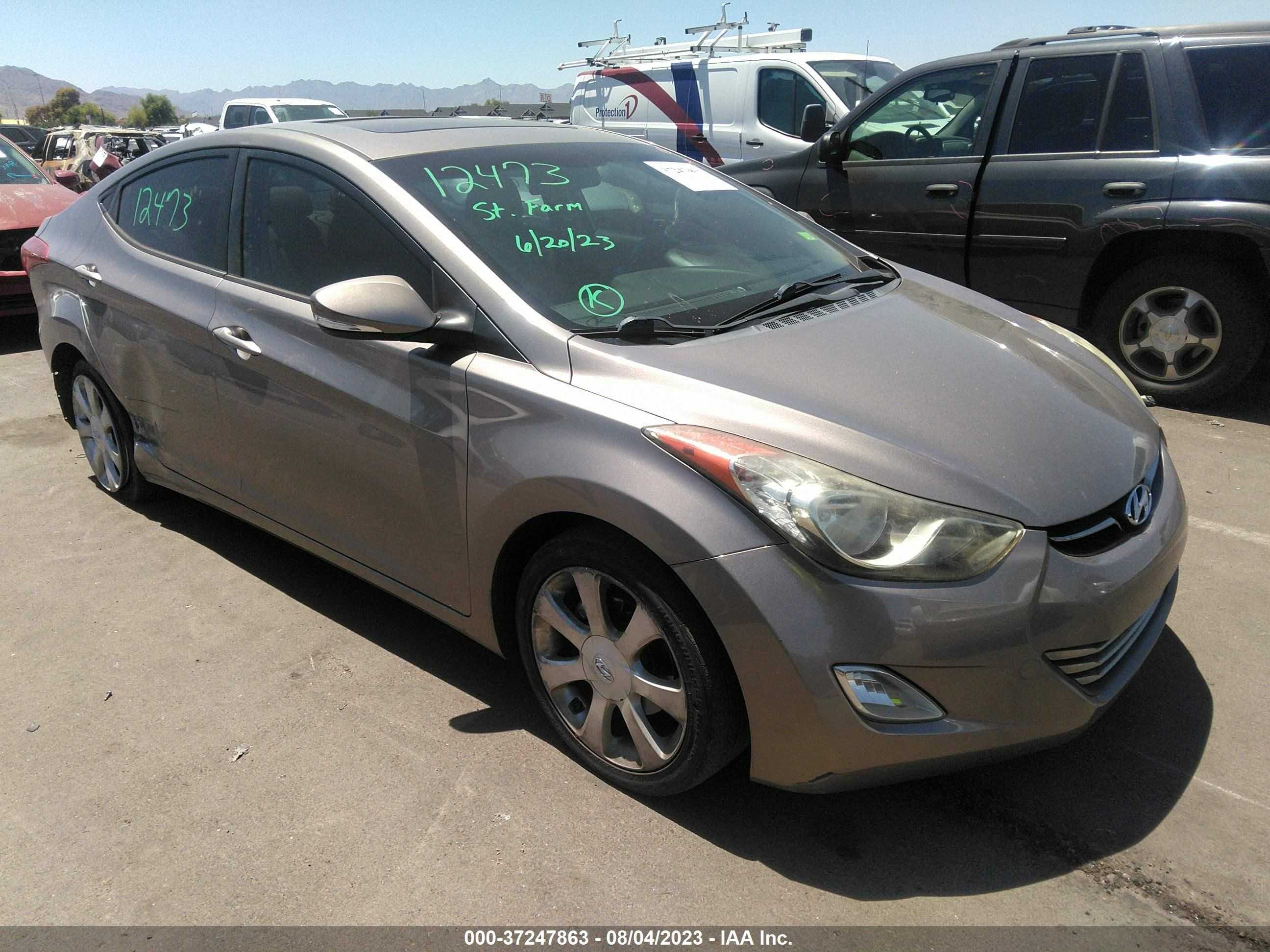 HYUNDAI ELANTRA 2011 5npdh4ae4bh016896