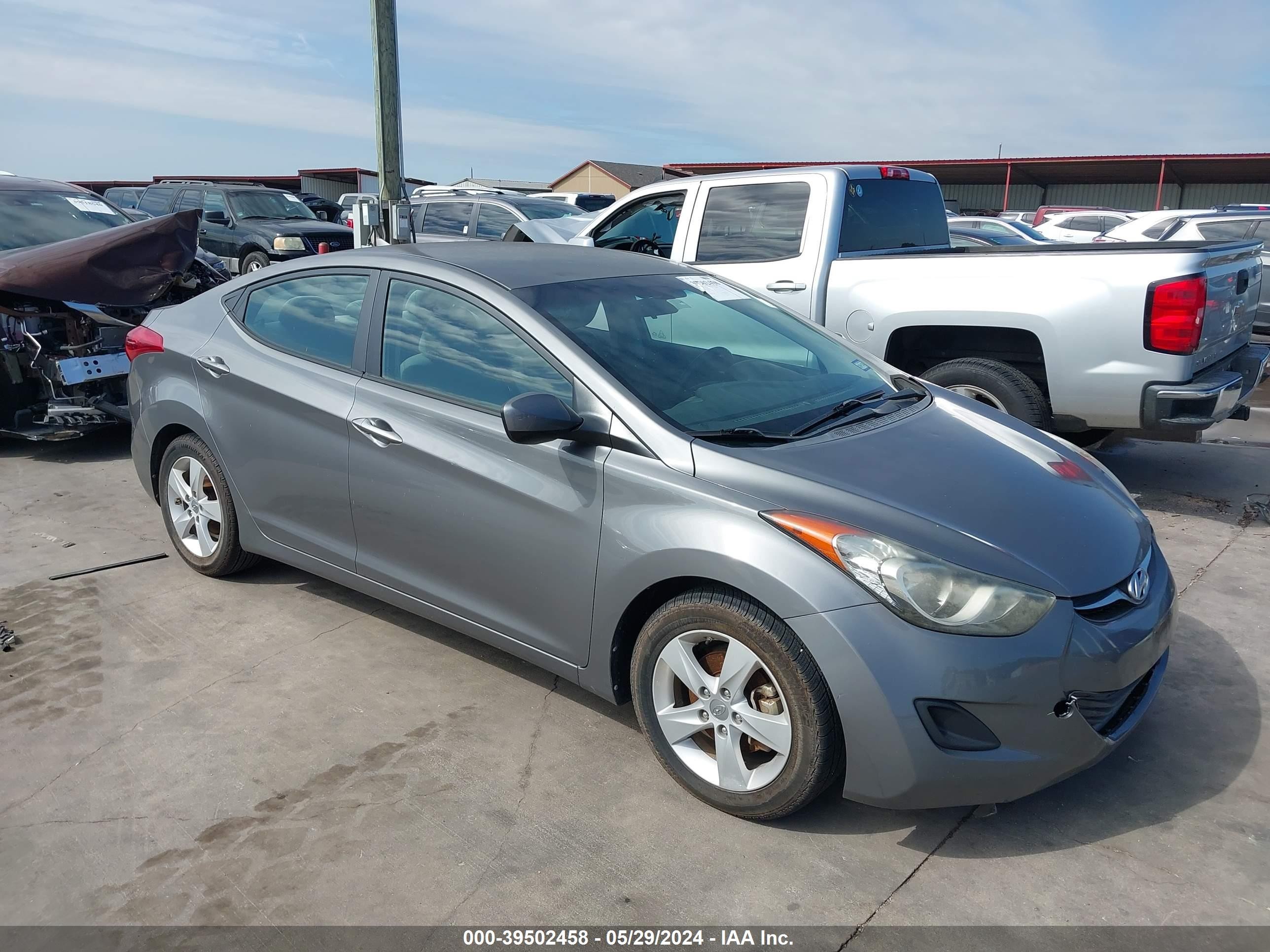 HYUNDAI ELANTRA 2013 5npdh4ae4dh399404