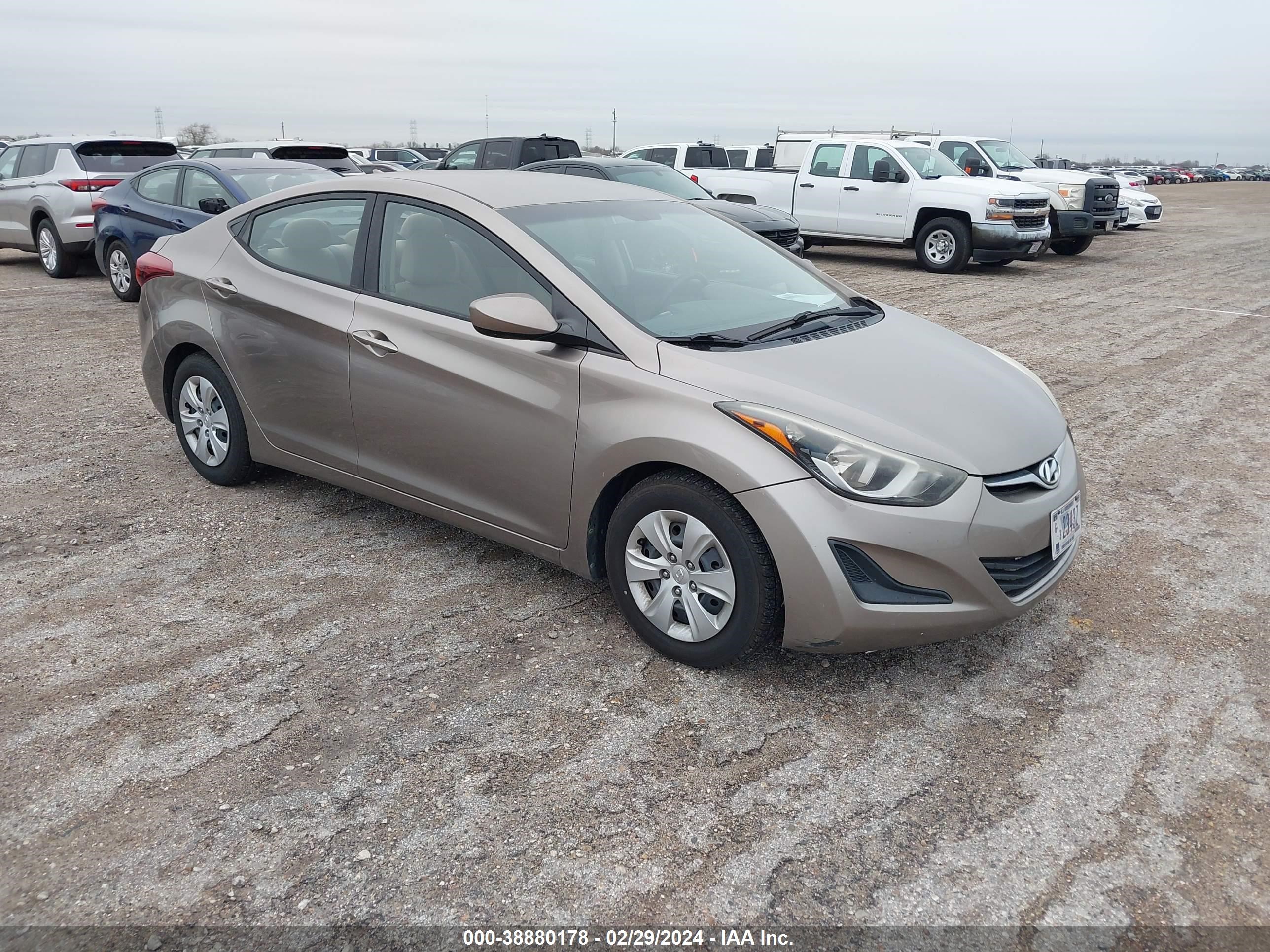 HYUNDAI ELANTRA 2016 5npdh4ae4gh682762