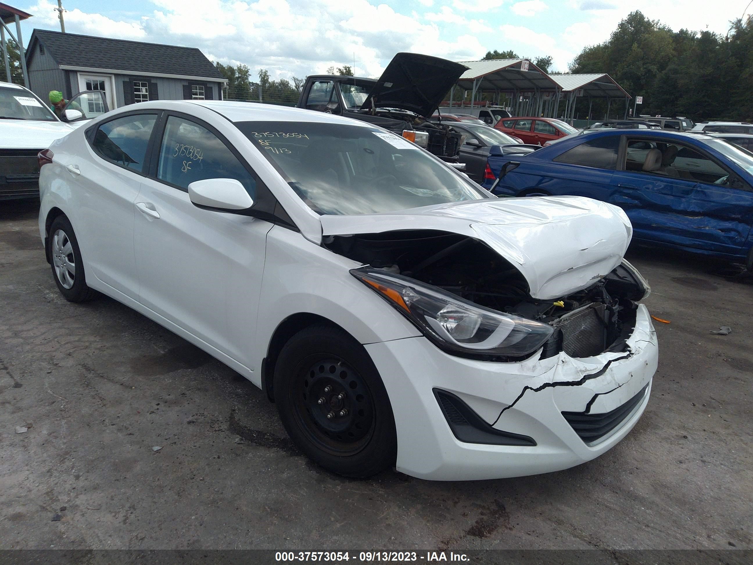 HYUNDAI ELANTRA 2016 5npdh4ae4gh685421