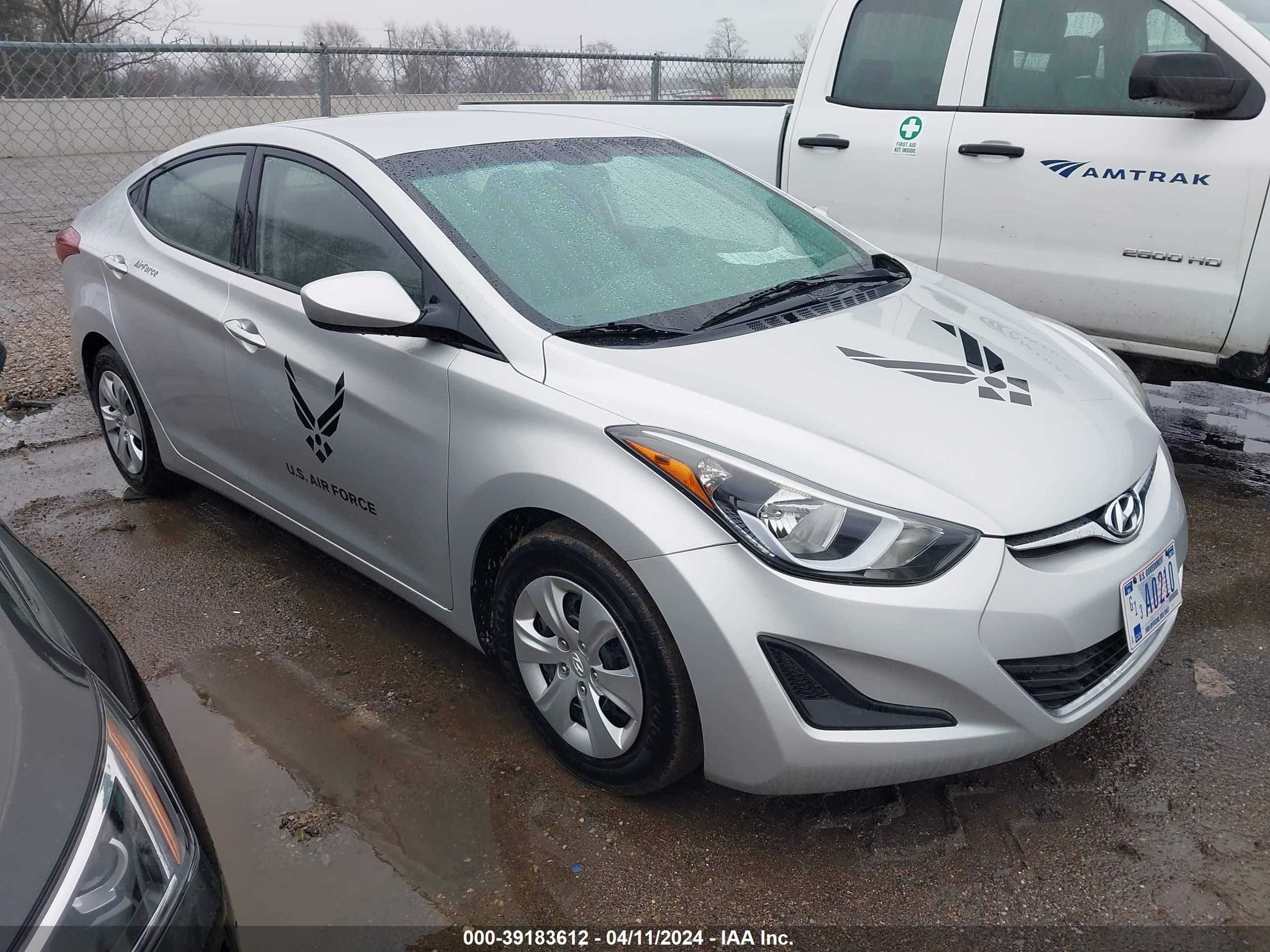 HYUNDAI ELANTRA 2016 5npdh4ae4gh686519