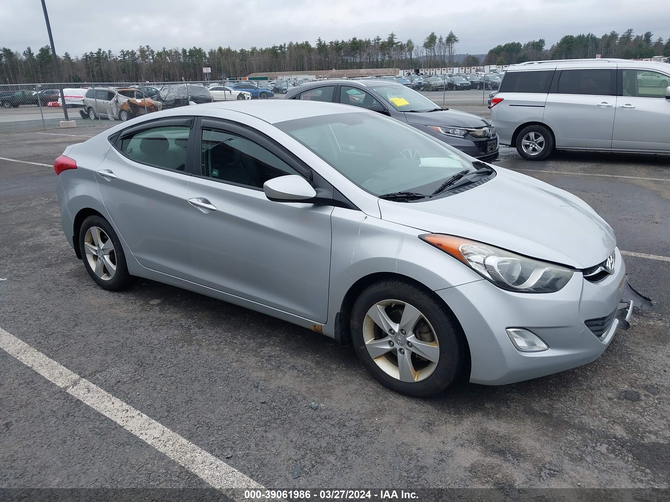 HYUNDAI ELANTRA 2013 5npdh4ae5dh185800