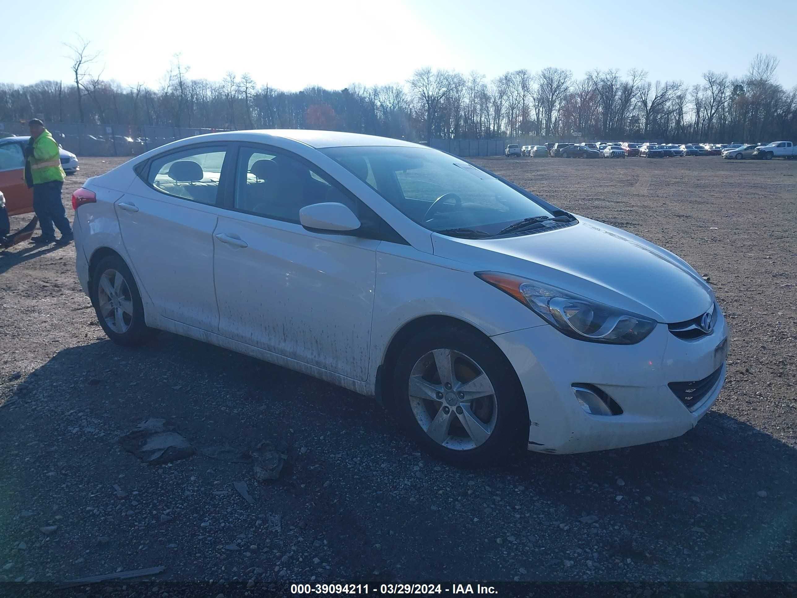 HYUNDAI ELANTRA 2013 5npdh4ae6dh377128