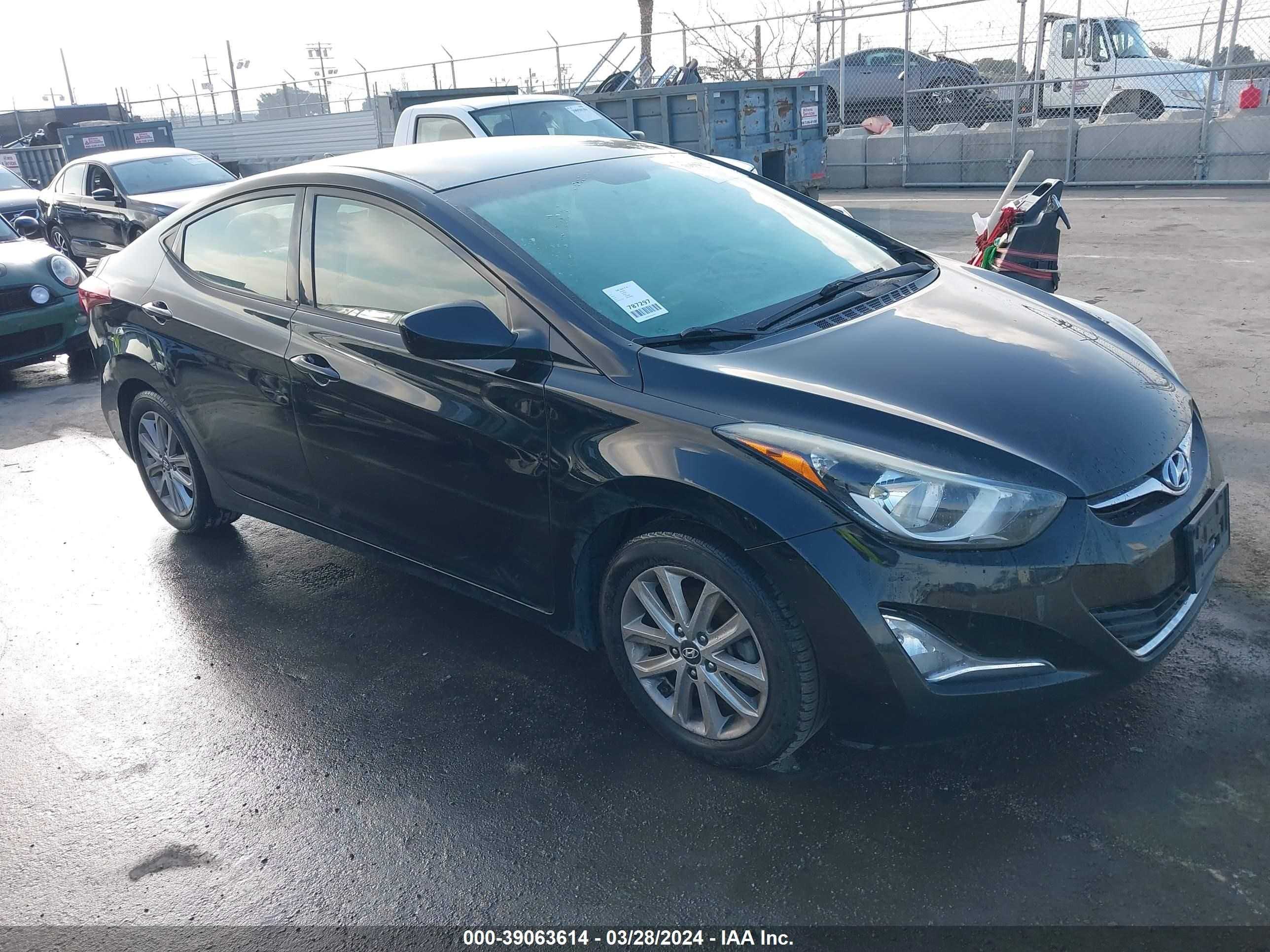 HYUNDAI ELANTRA 2015 5npdh4ae6fh598215