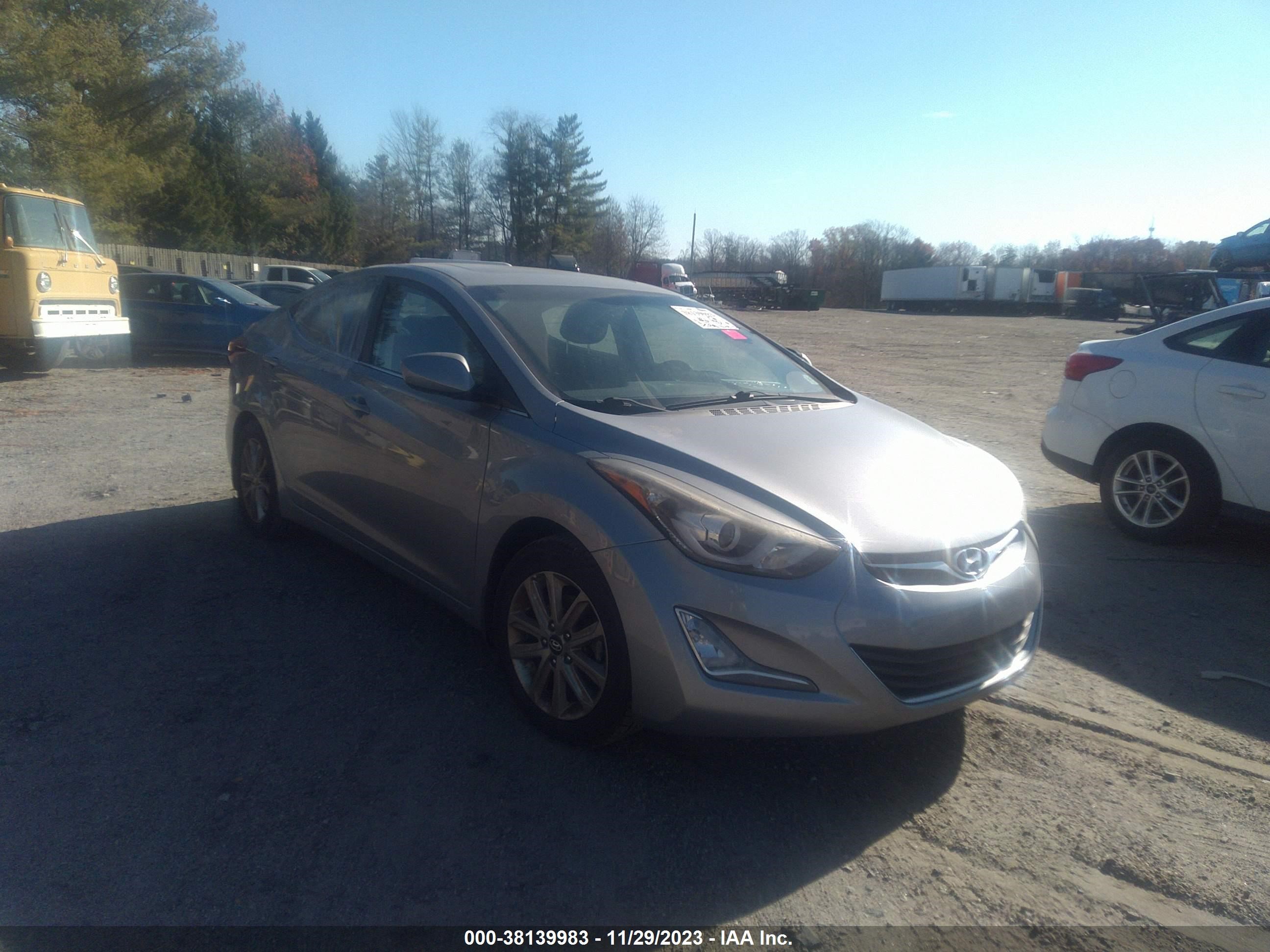 HYUNDAI ELANTRA 2015 5npdh4ae6fh605258