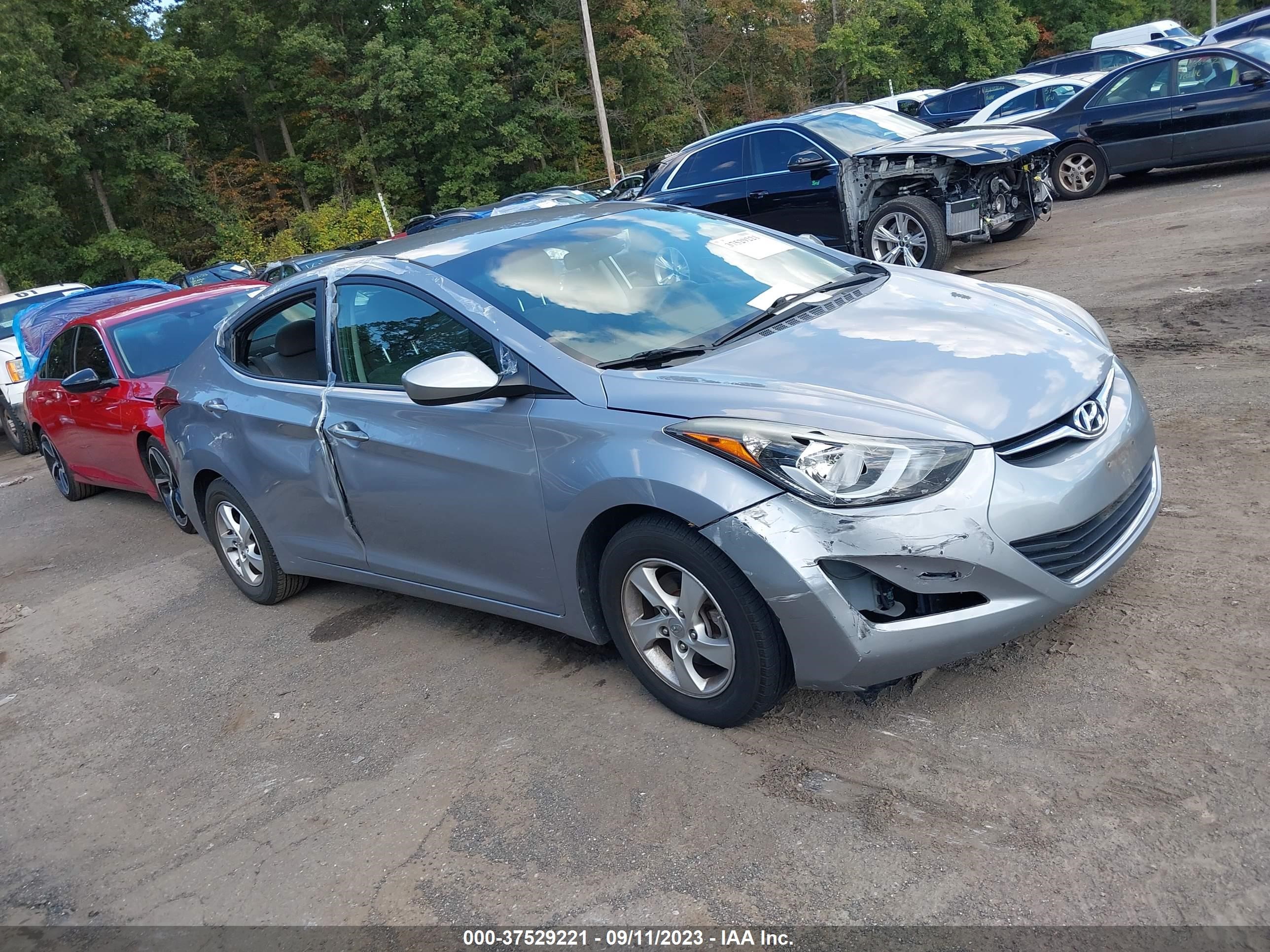 HYUNDAI ELANTRA 2015 5npdh4ae6fh610198