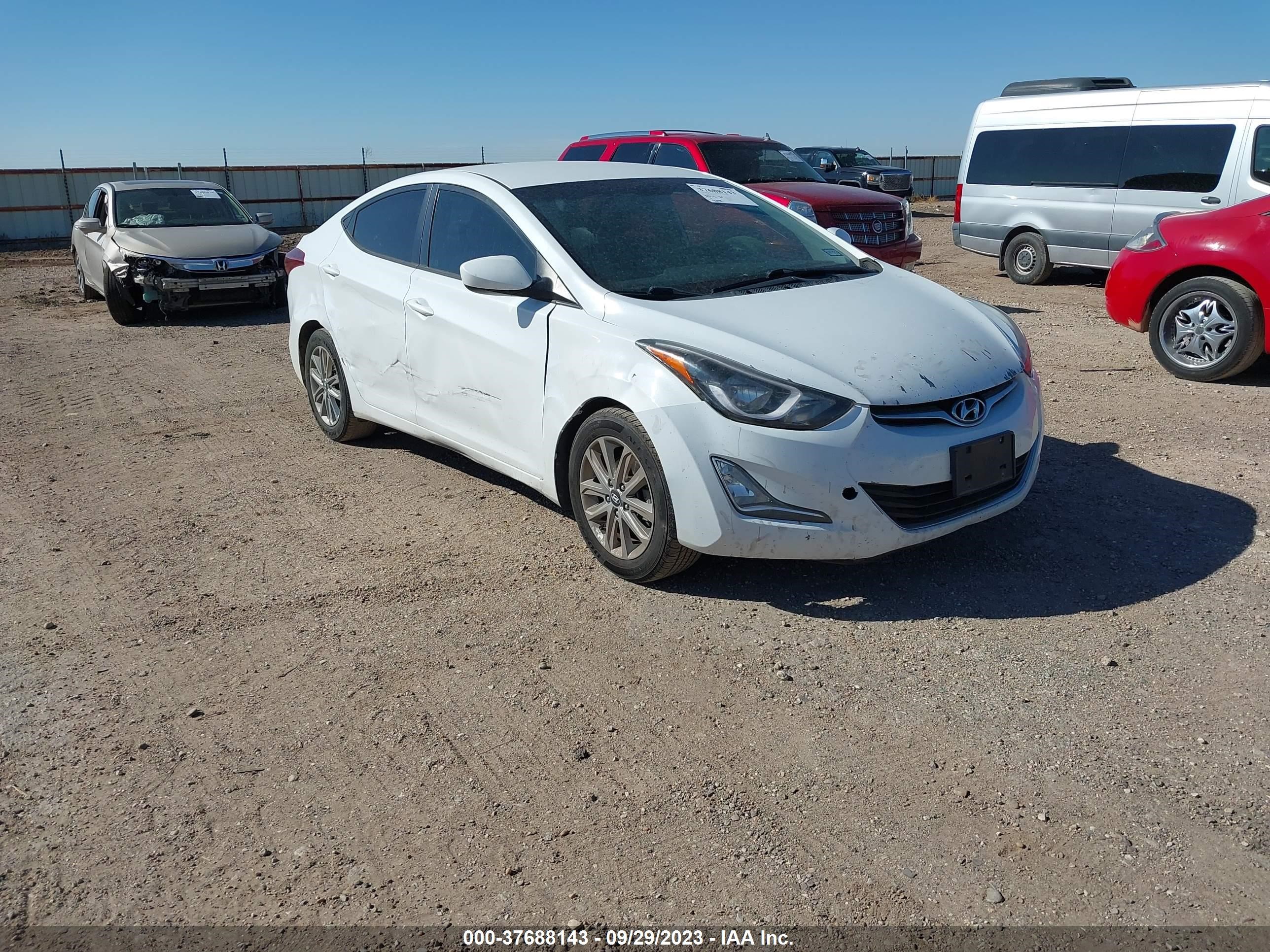 HYUNDAI ELANTRA 2016 5npdh4ae6gh716488