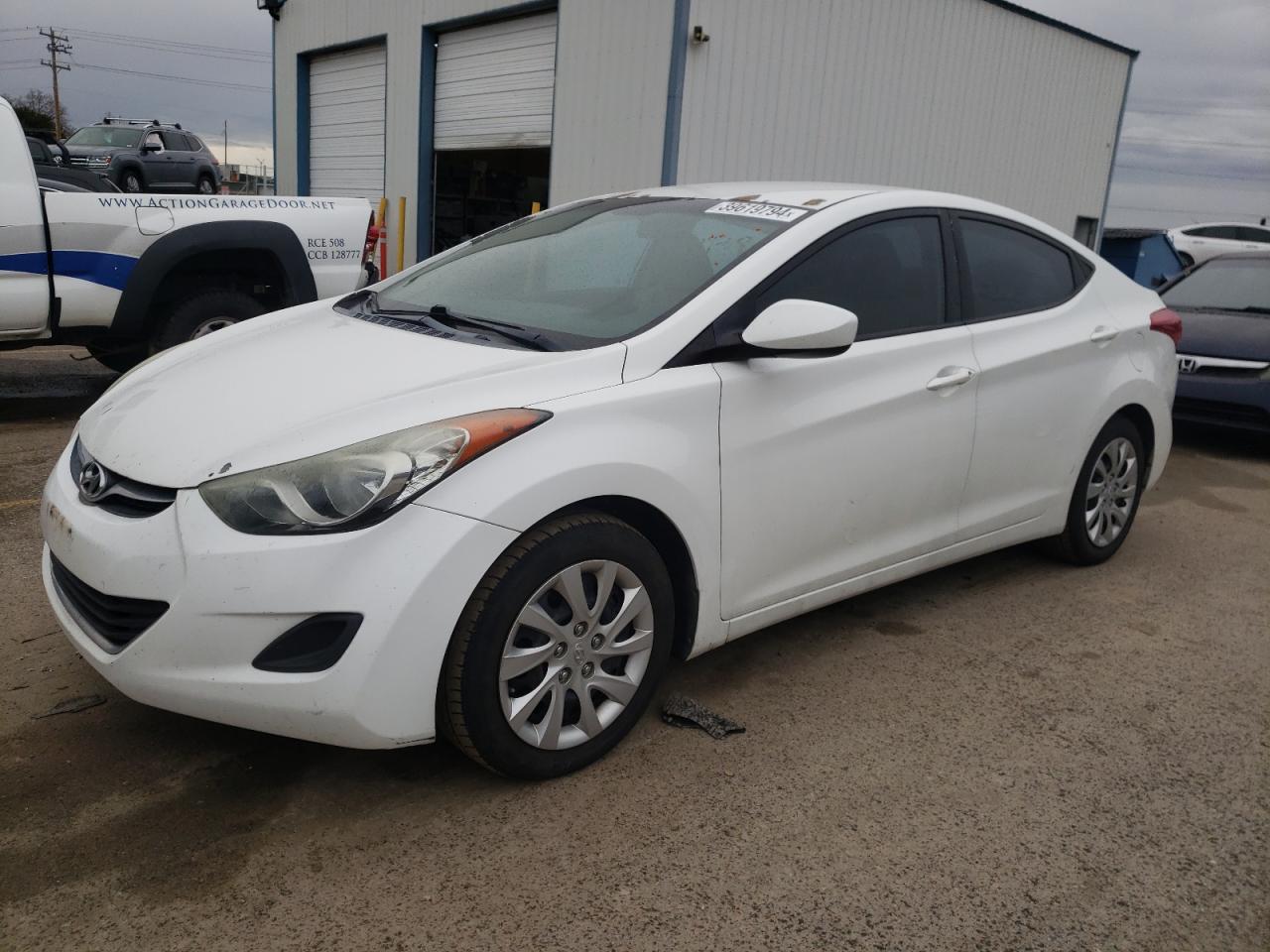 HYUNDAI ELANTRA 2011 5npdh4ae7bh036897