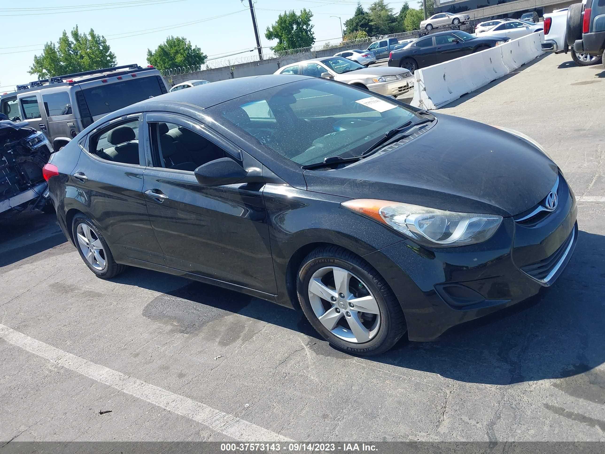 HYUNDAI ELANTRA 2013 5npdh4ae7dh364811