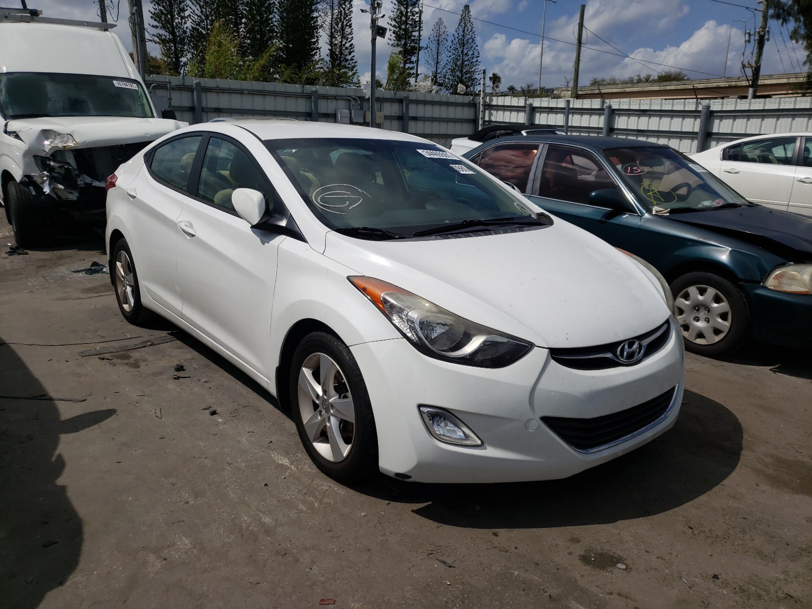 HYUNDAI NULL 2013 5npdh4ae7dh375677