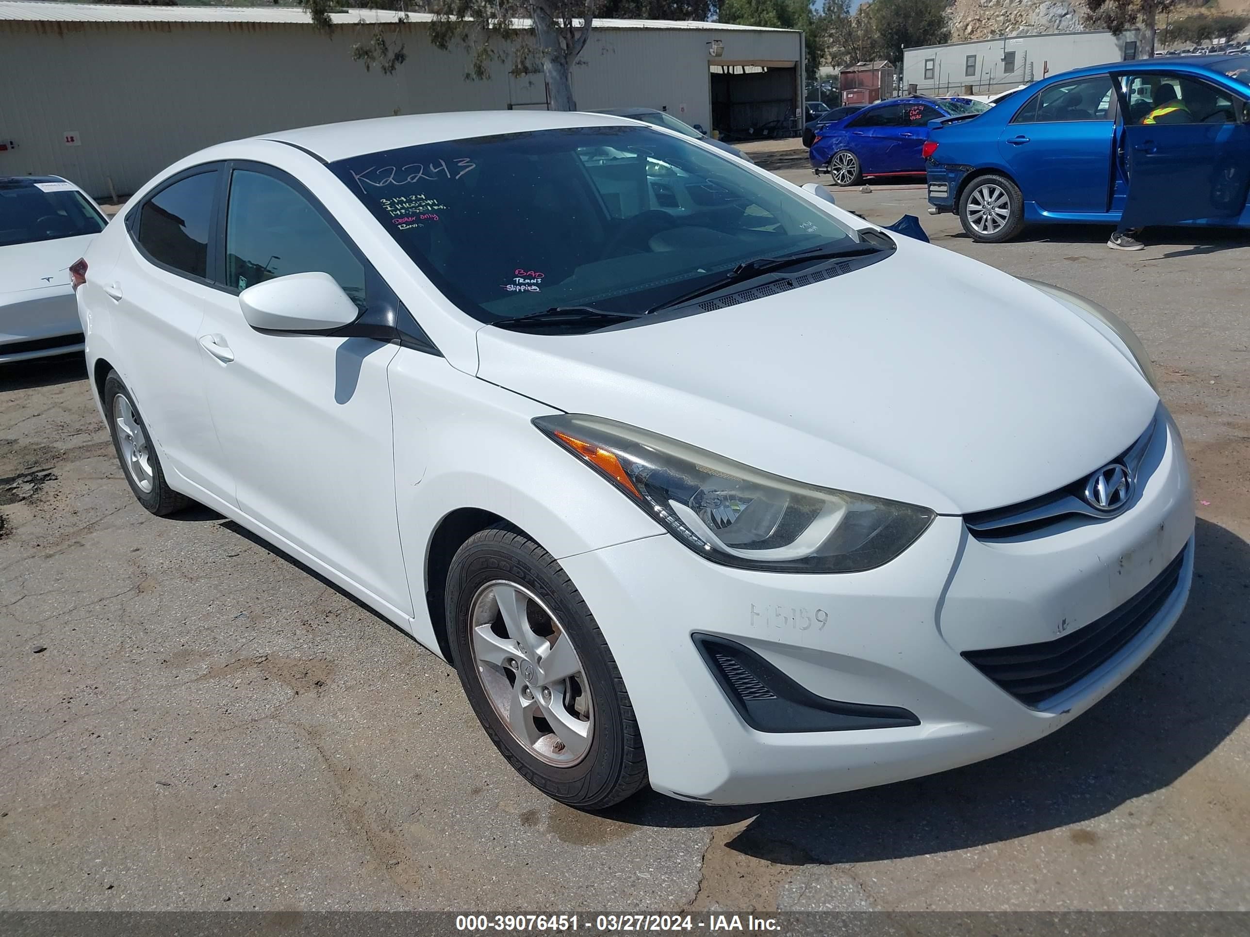 HYUNDAI ELANTRA 2015 5npdh4ae7fh615491