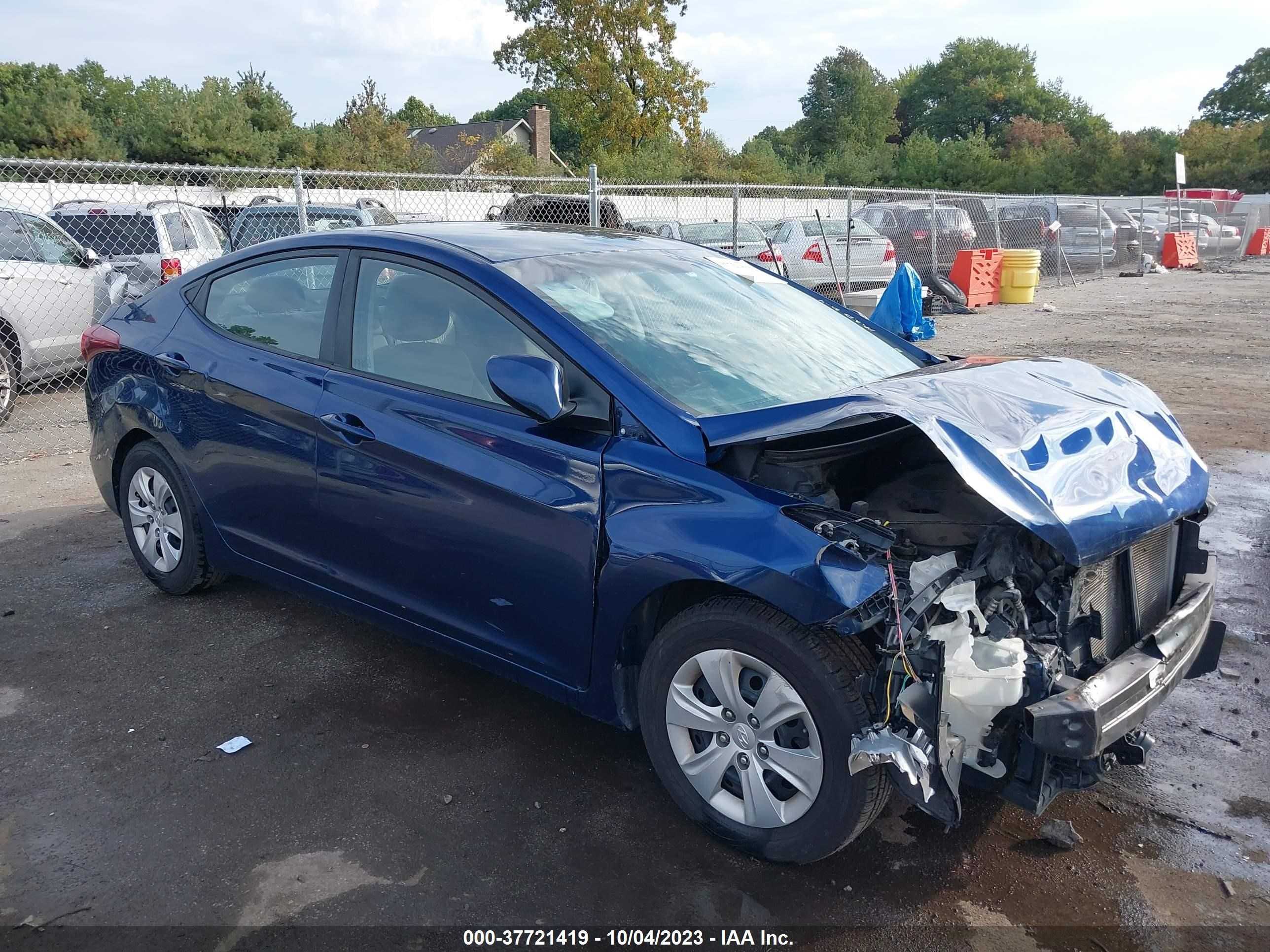 HYUNDAI ELANTRA 2016 5npdh4ae7gh673943