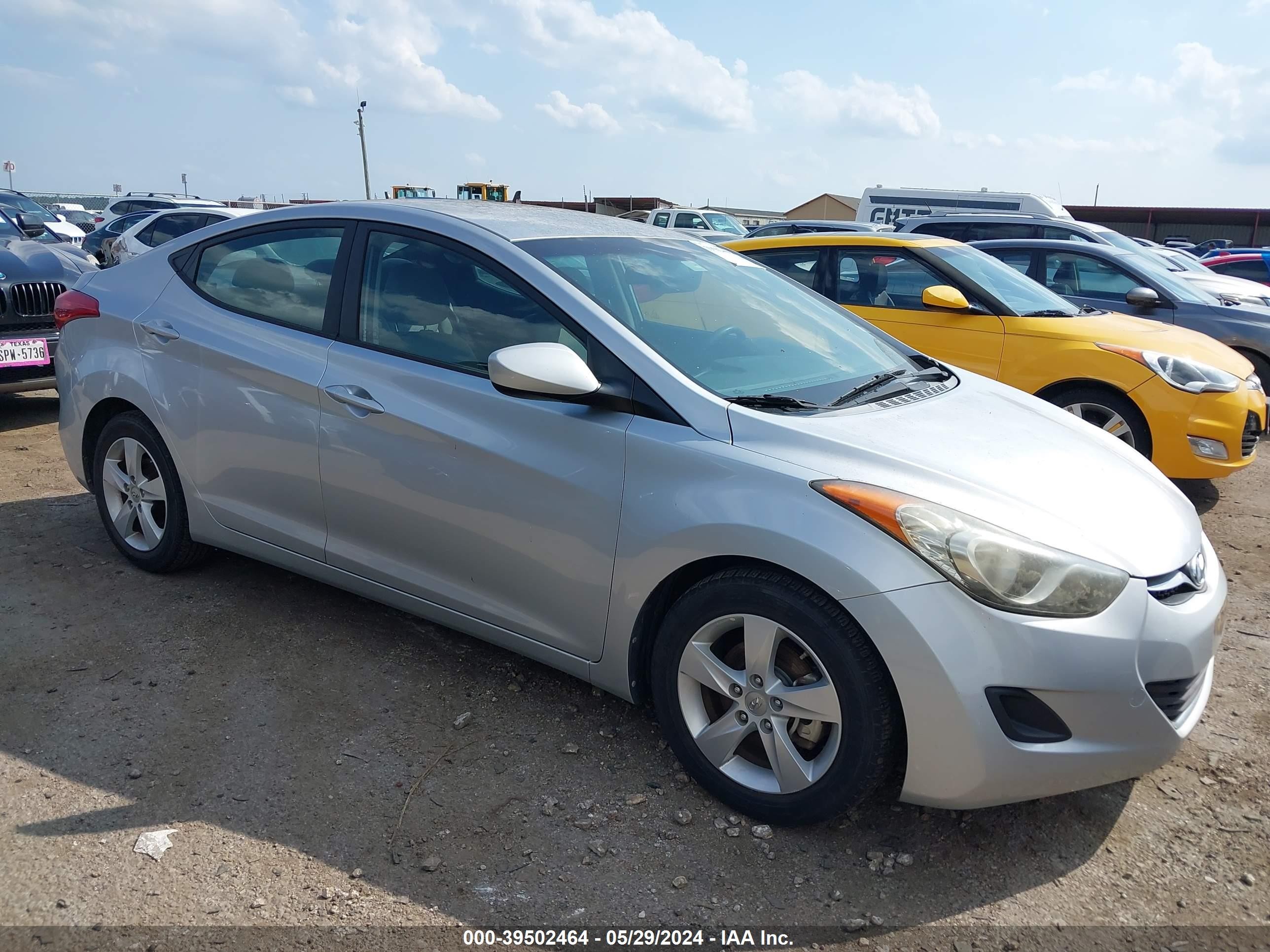 HYUNDAI ELANTRA 2013 5npdh4ae8dh396330