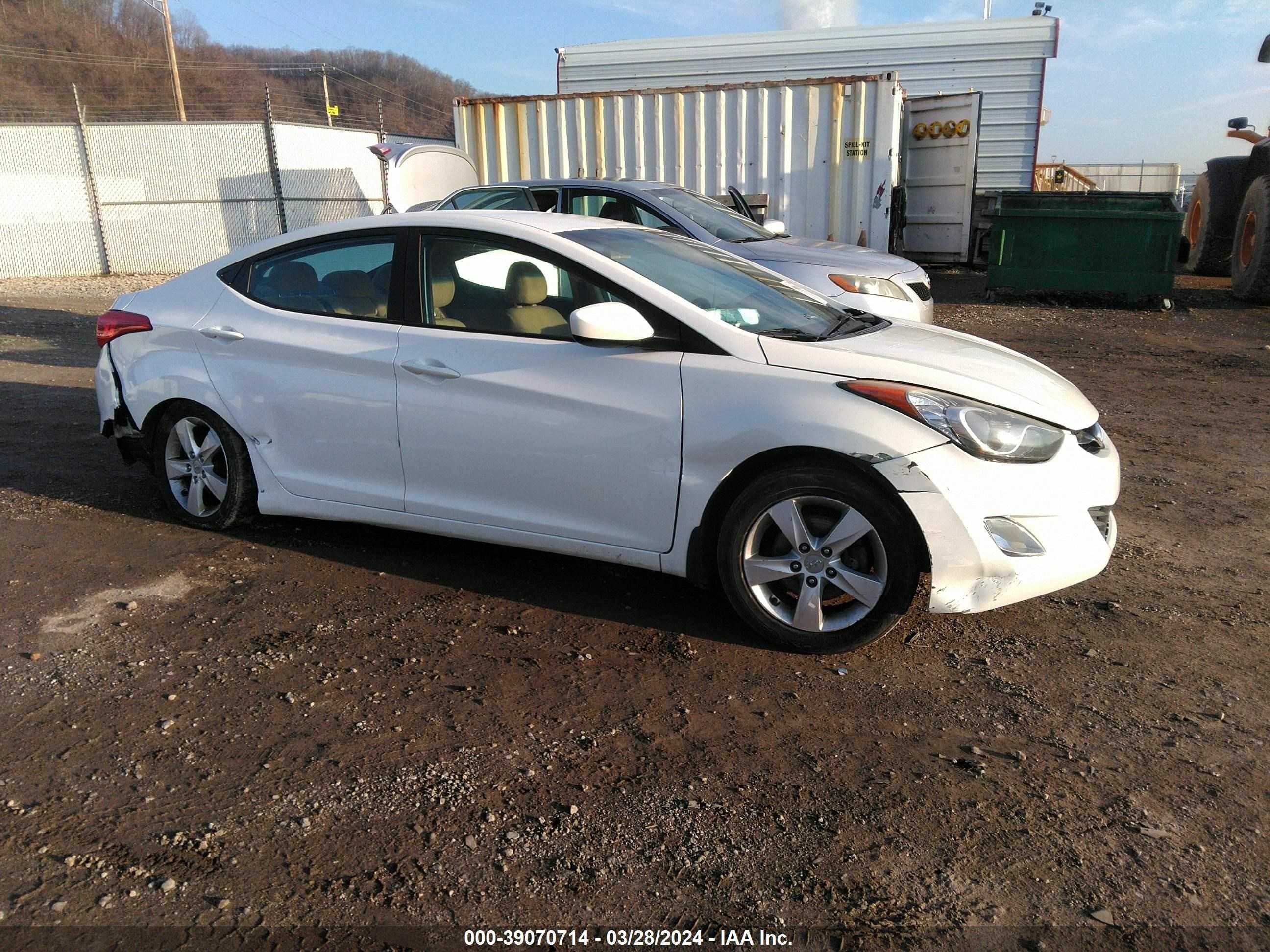 HYUNDAI ELANTRA 2013 5npdh4ae9dh397650