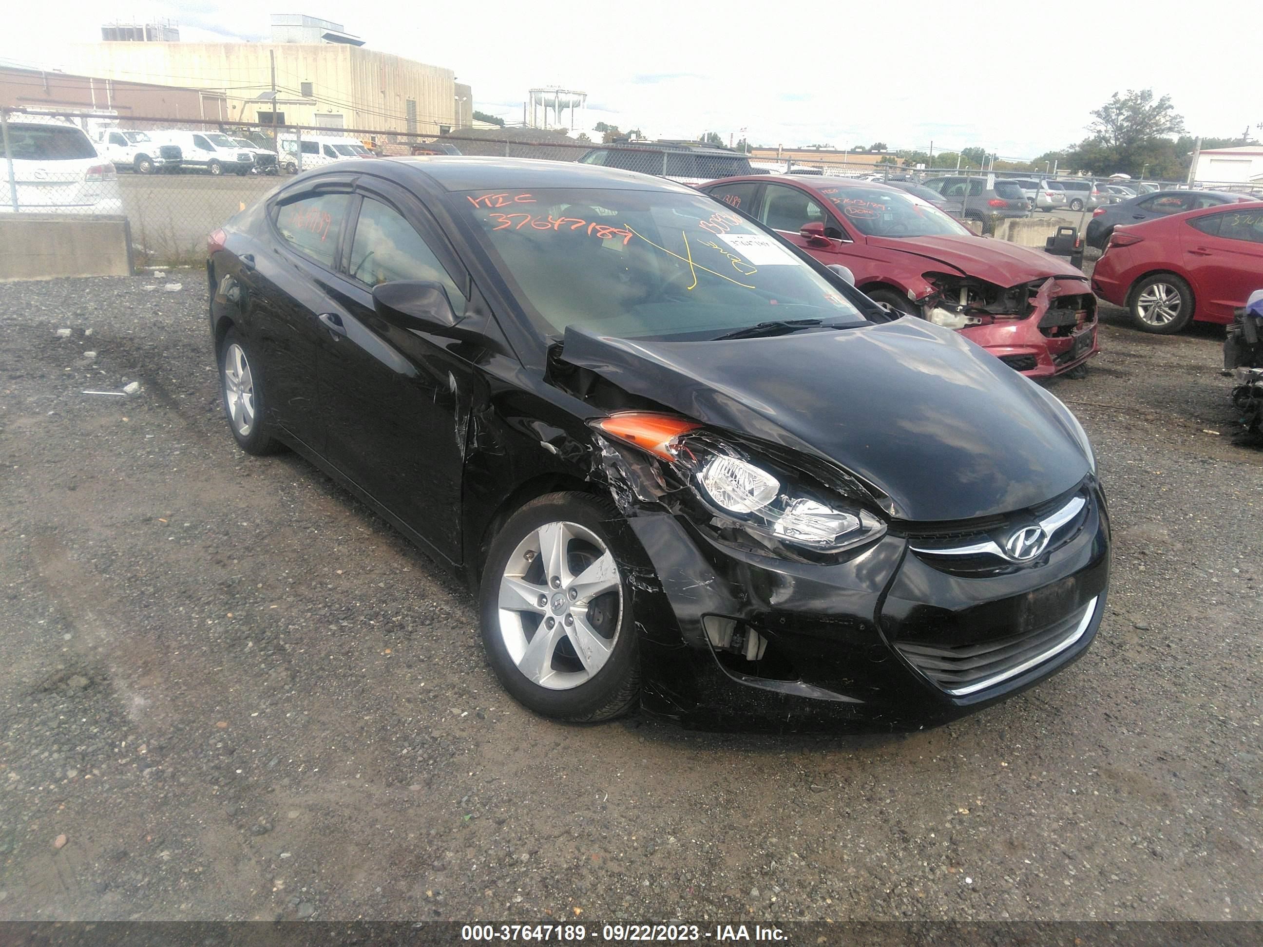 HYUNDAI ELANTRA 2013 5npdh4ae9dh438584