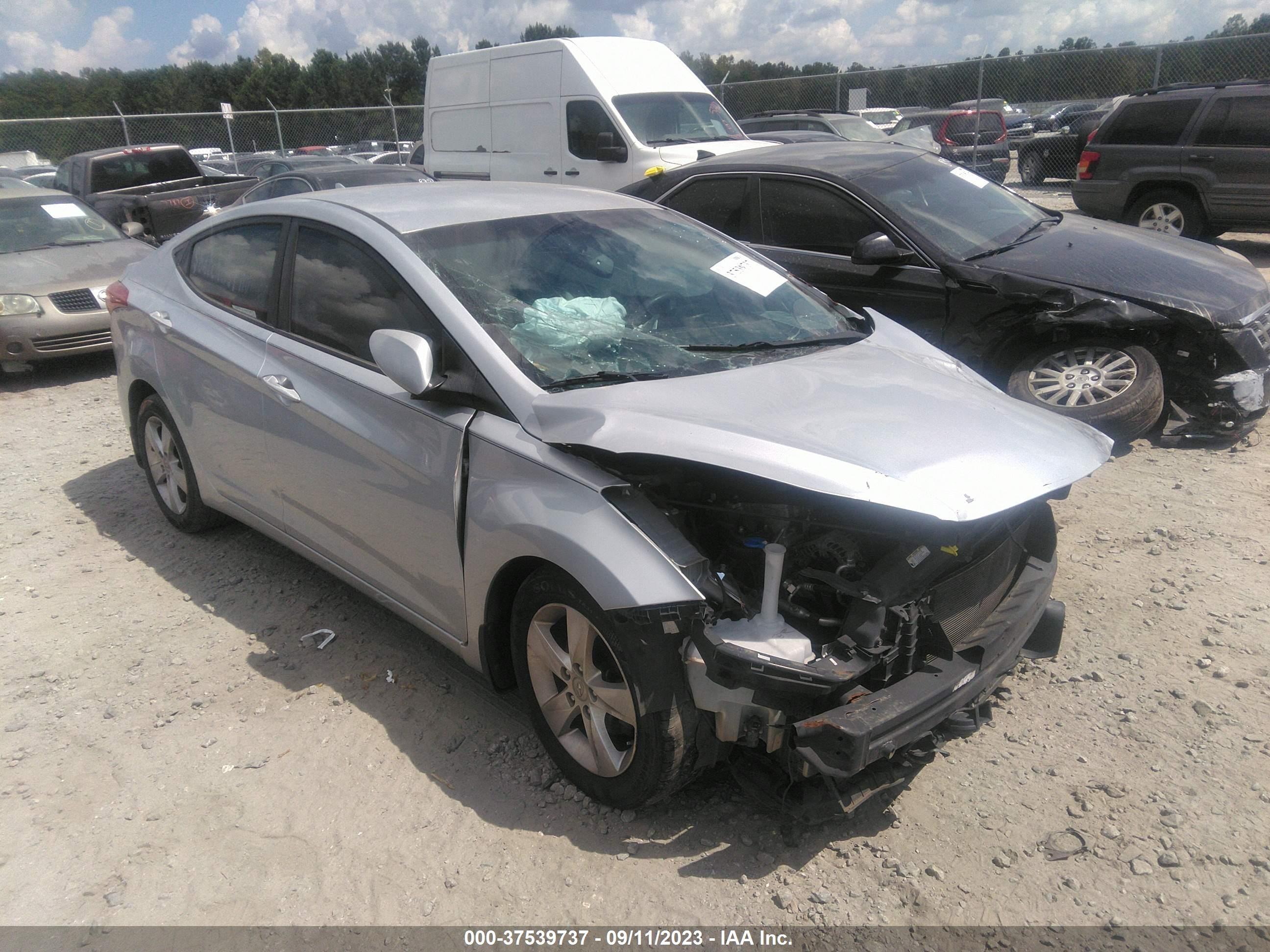 HYUNDAI ELANTRA 2013 5npdh4ae9dn185279