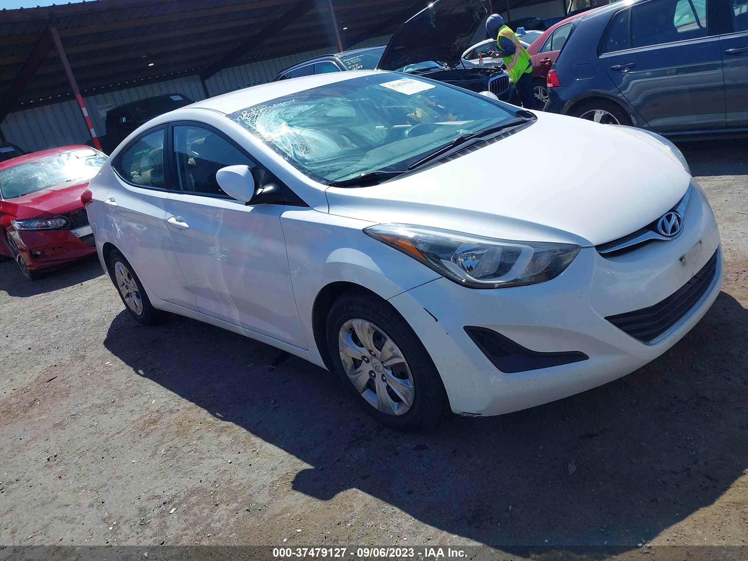 HYUNDAI ELANTRA 2016 5npdh4ae9gh673054