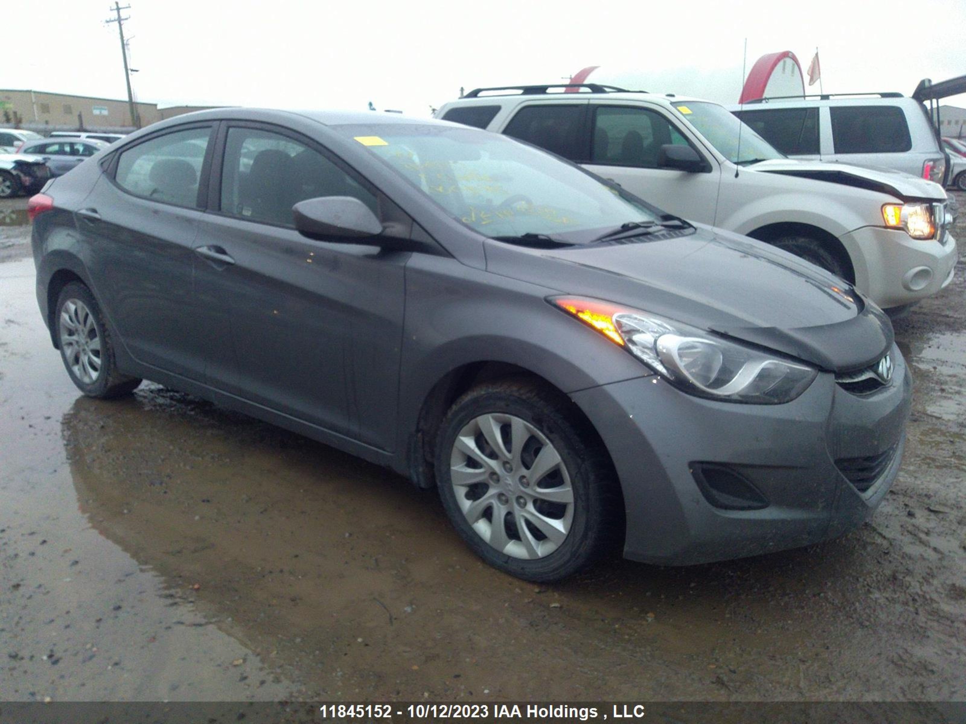 HYUNDAI ELANTRA 2011 5npdh4aexbh040765