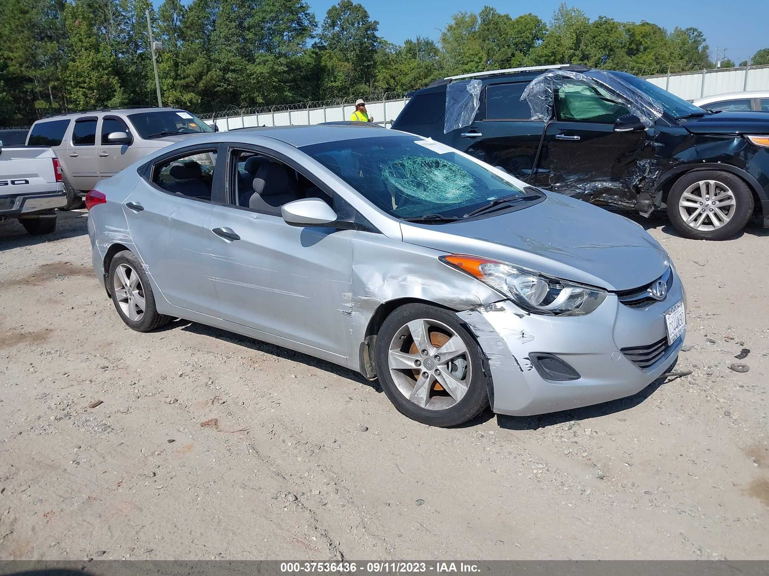 HYUNDAI ELANTRA 2013 5npdh4aexdh281048