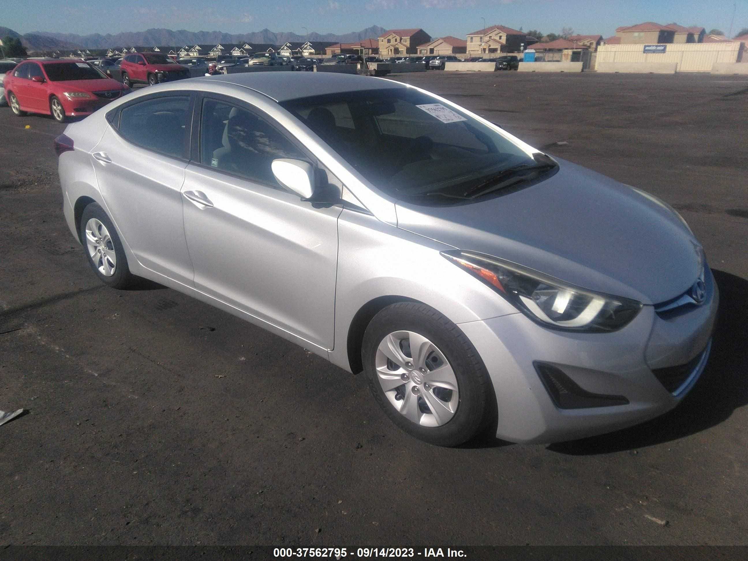 HYUNDAI ELANTRA 2016 5npdh4aexgh666422