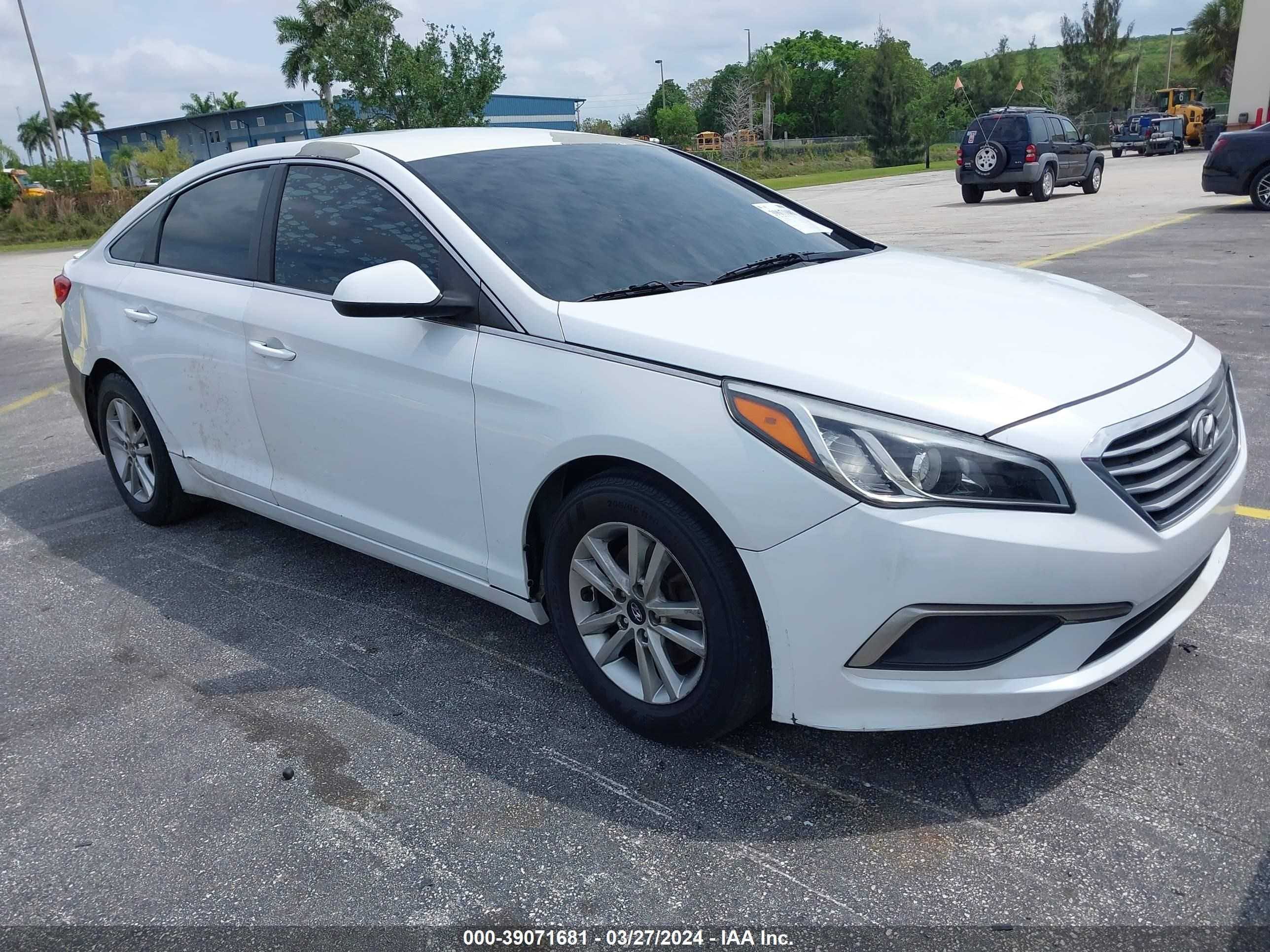 HYUNDAI SONATA 2017 5npe24af1hh547836